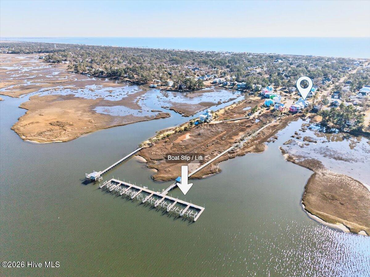 102 Lucas Cove