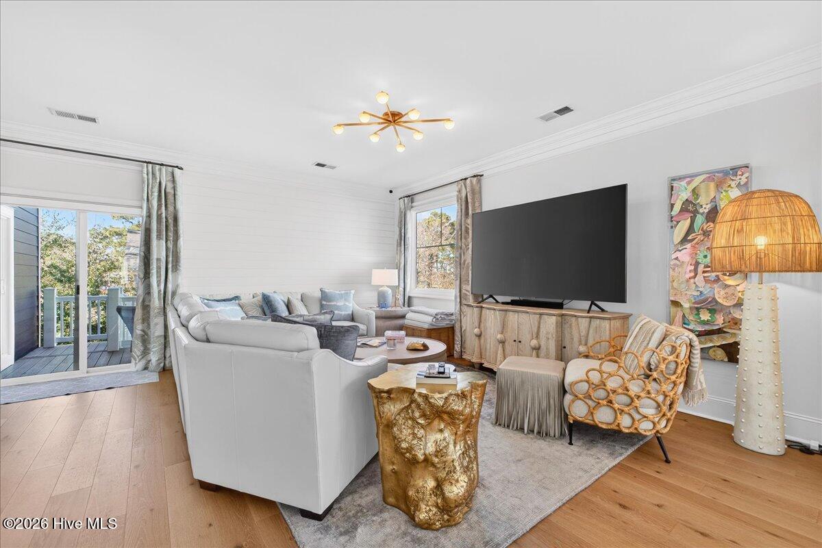 102 Lucas Cove