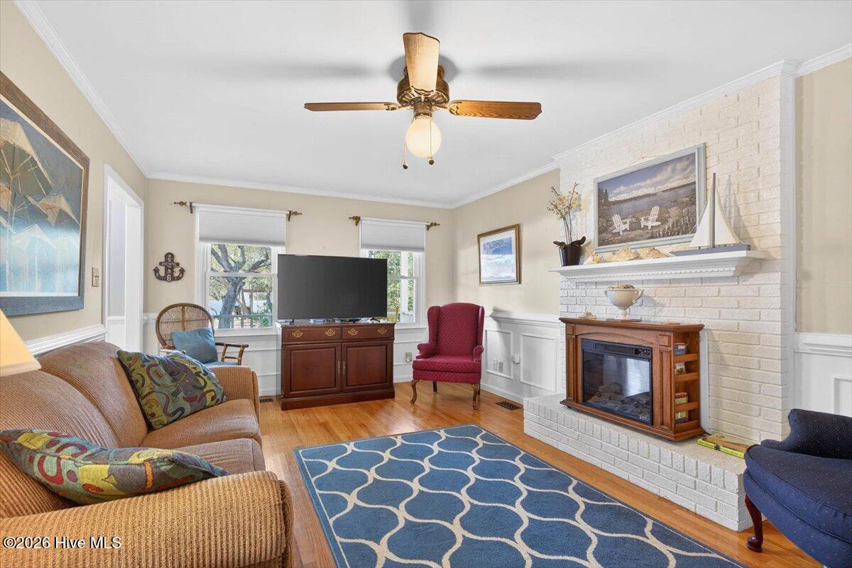 204 NE 36th Street