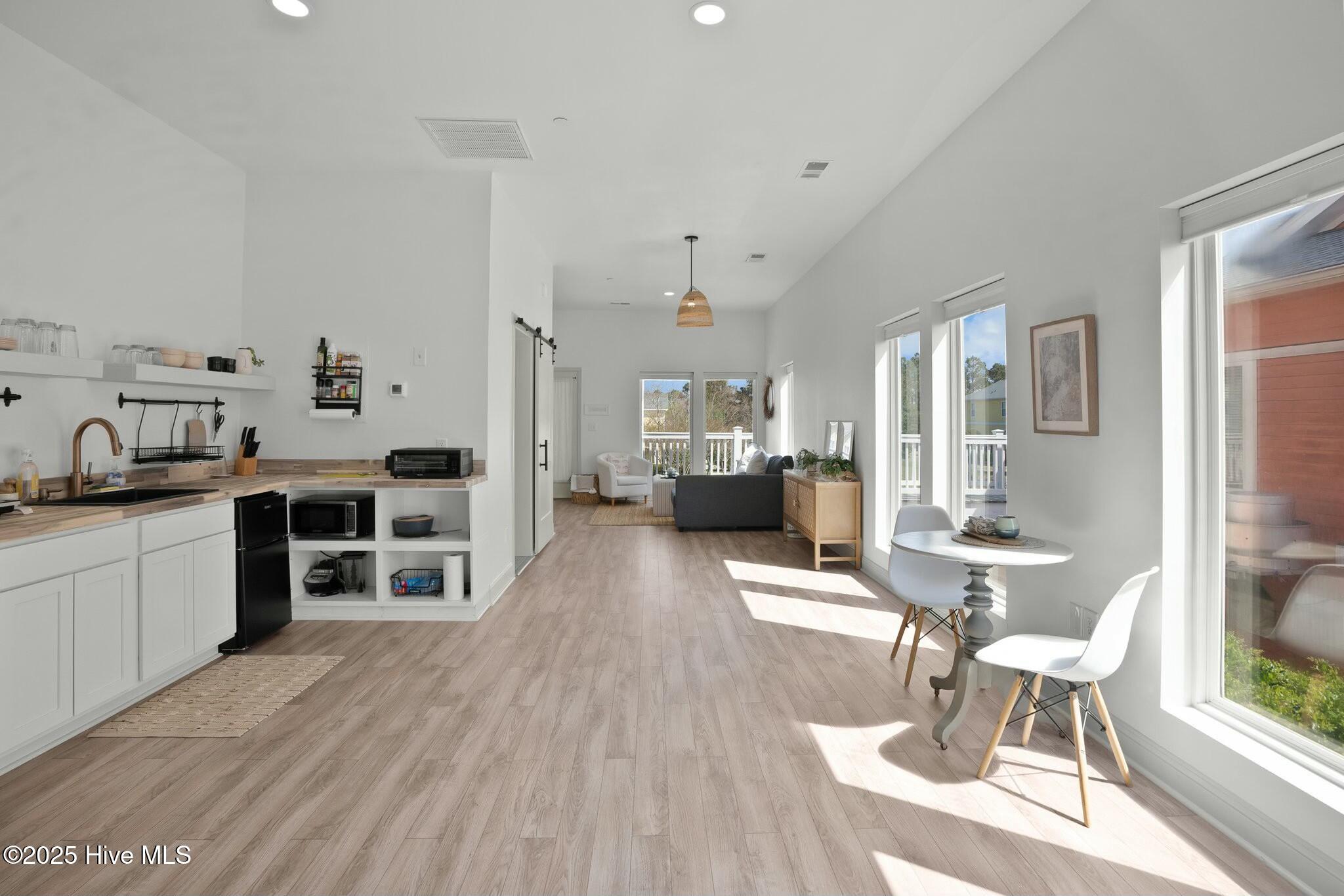 5001 Oquinn Boulevard SE Ste F