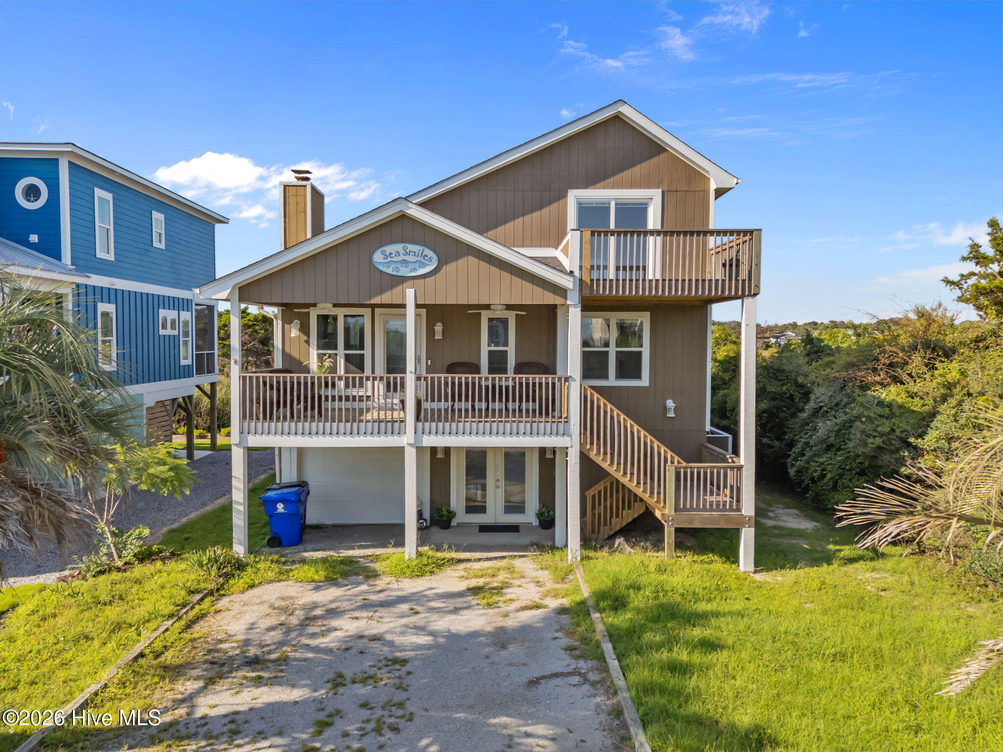 312 E Dolphin Drive