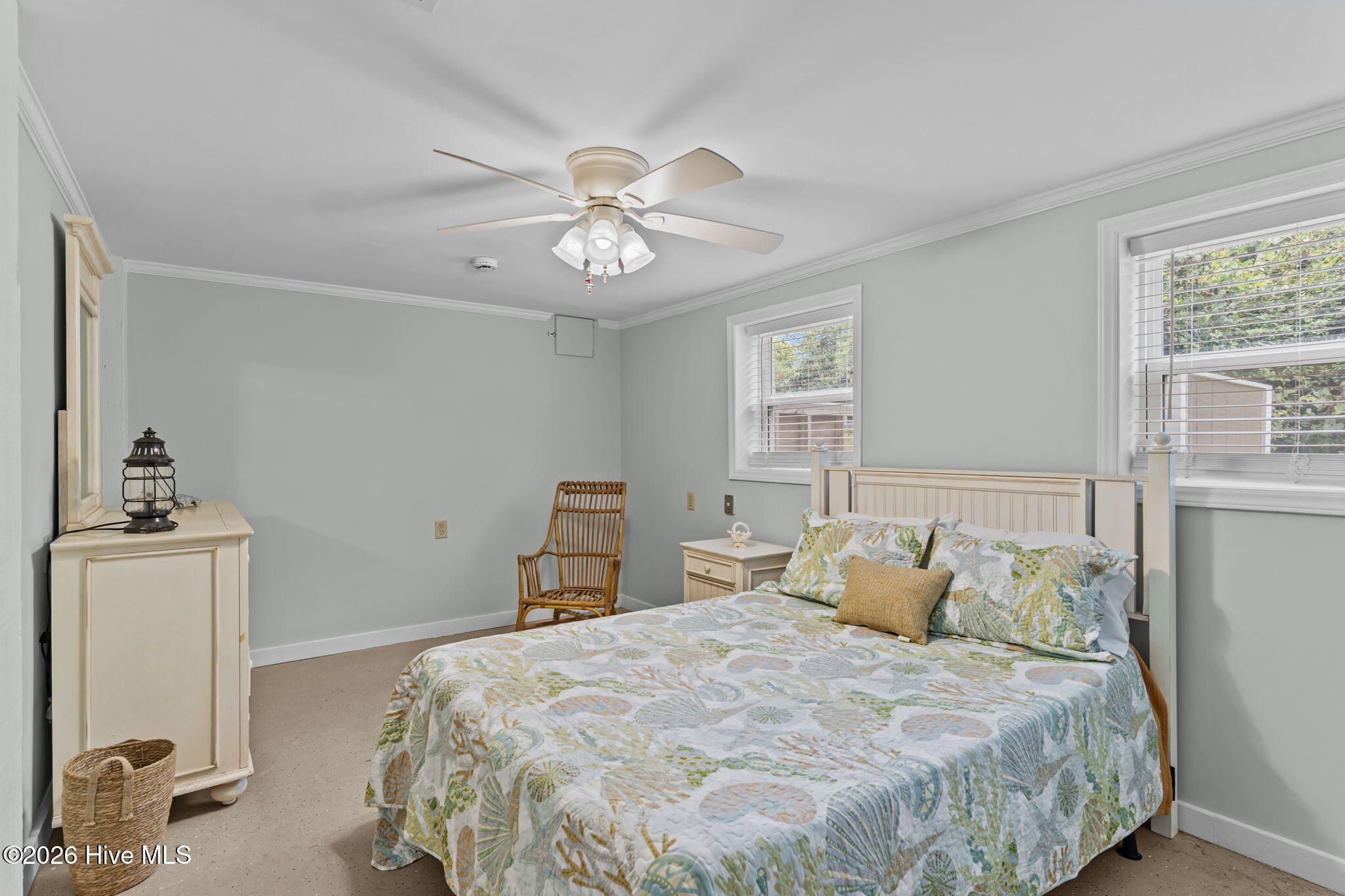 312 E Dolphin Drive