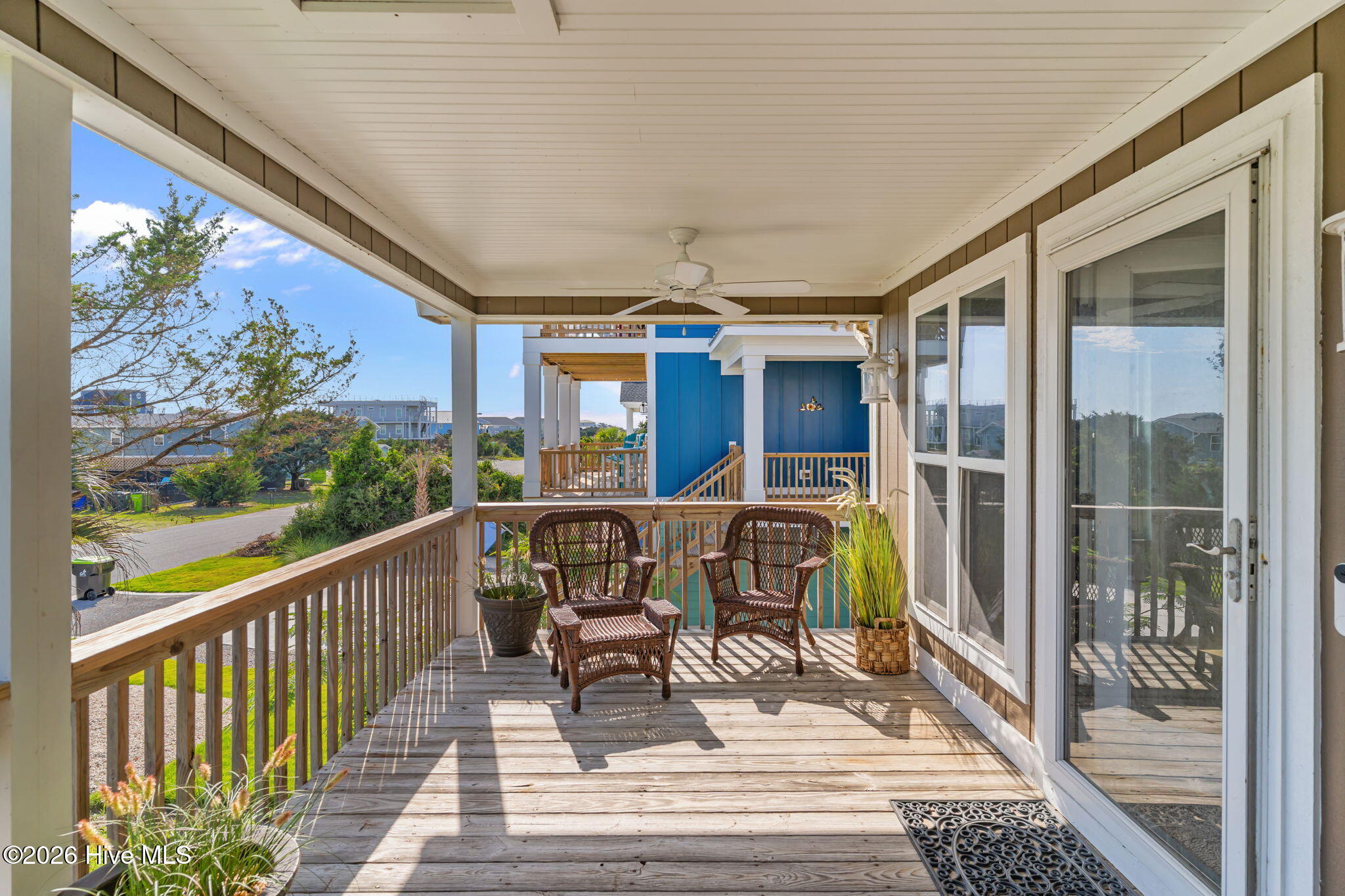 312 E Dolphin Drive