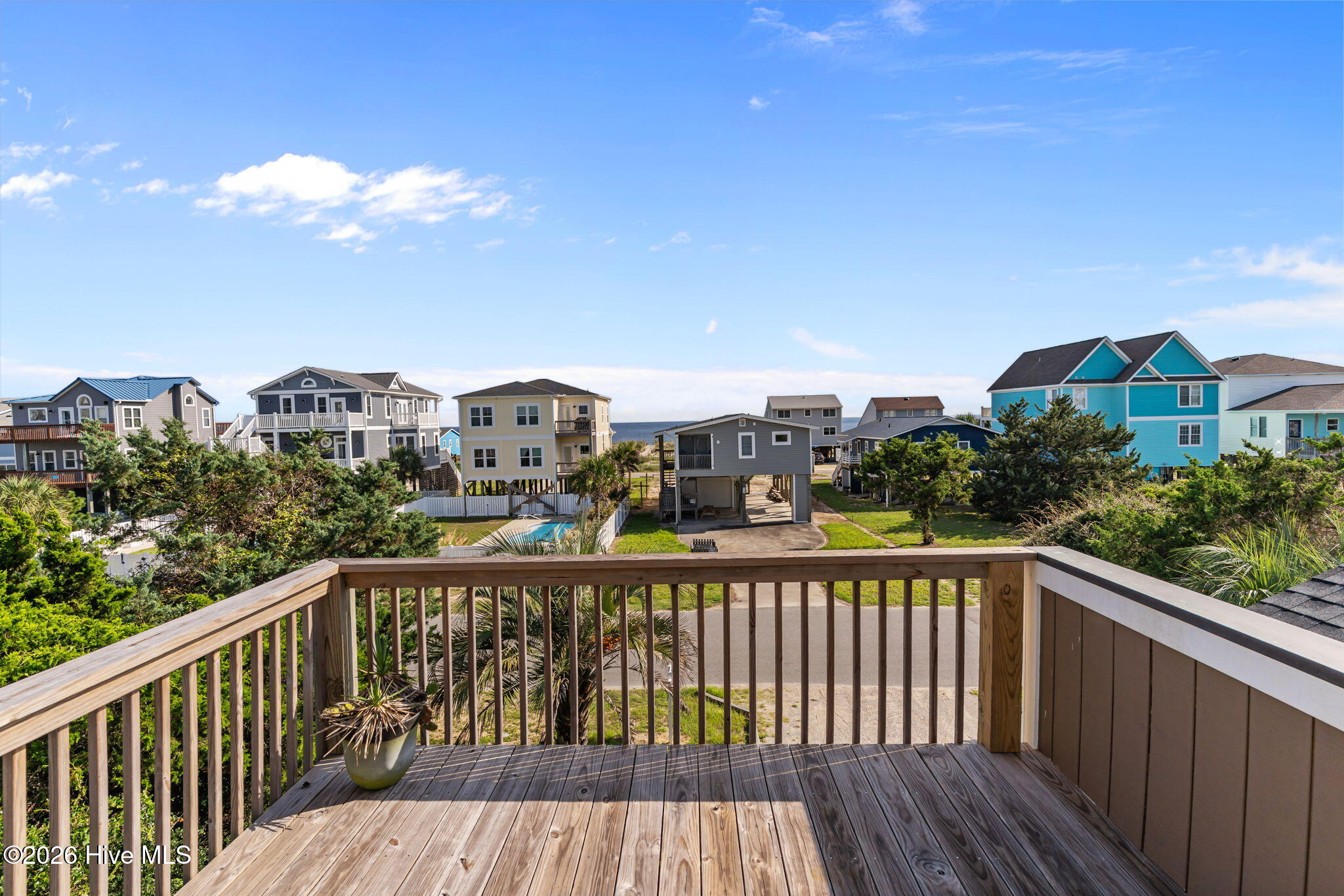 312 E Dolphin Drive