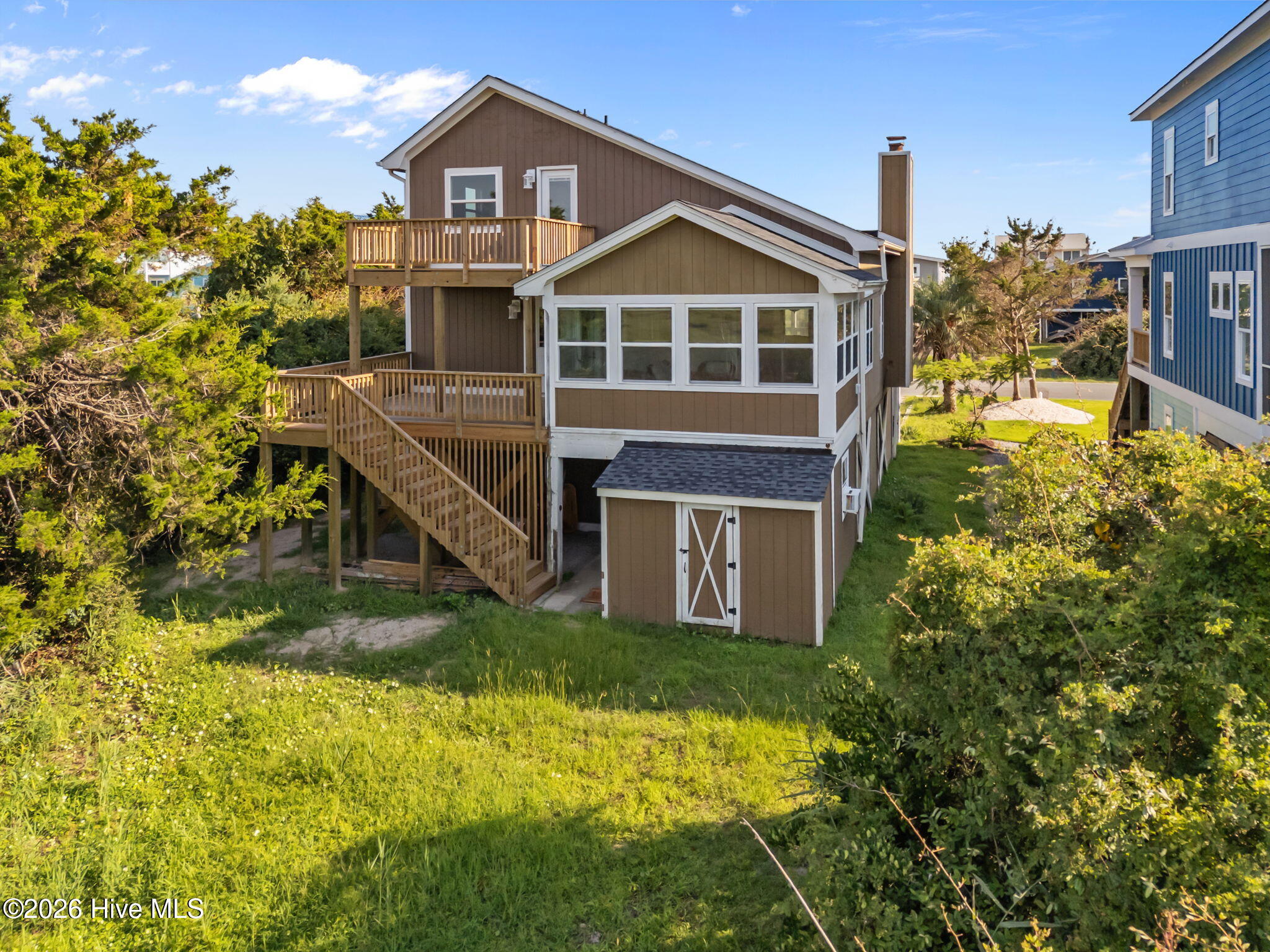 312 E Dolphin Drive