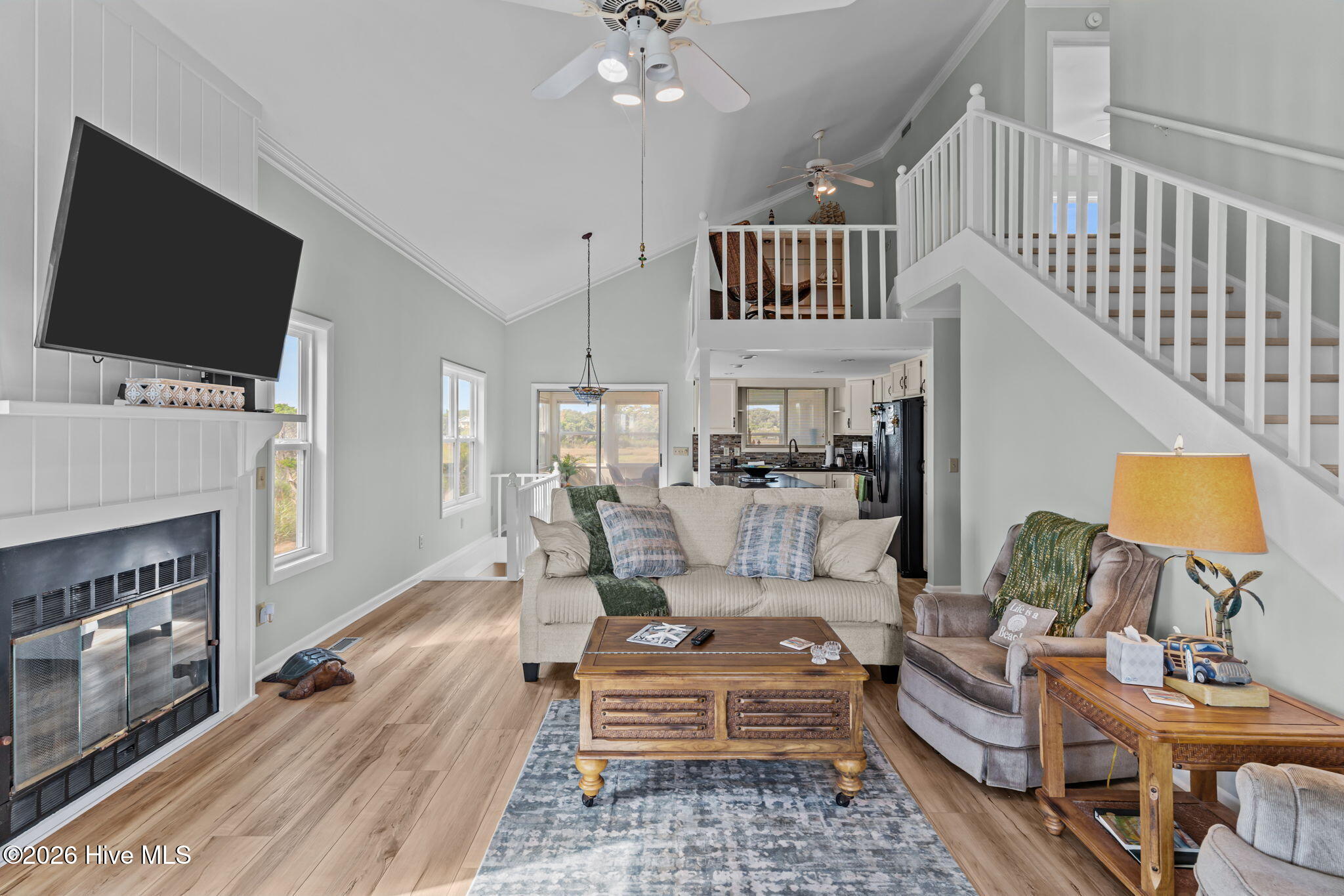 312 E Dolphin Drive