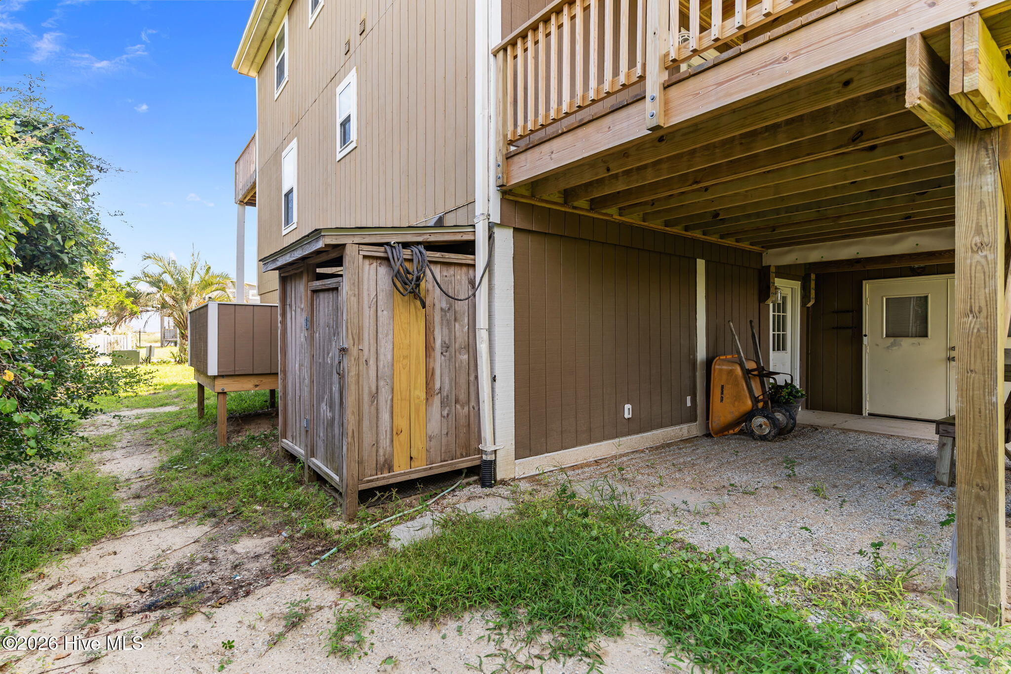 312 E Dolphin Drive