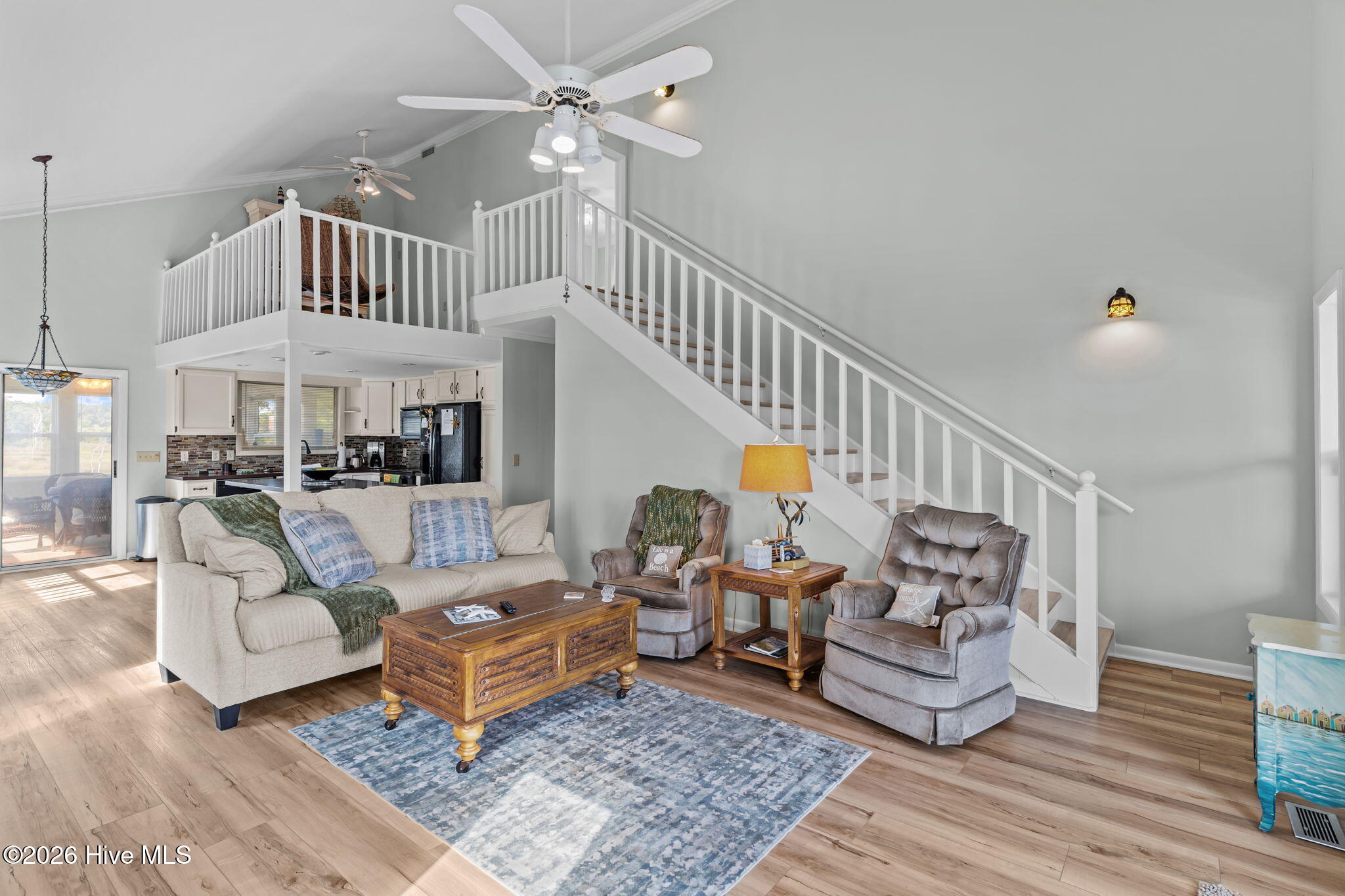 312 E Dolphin Drive