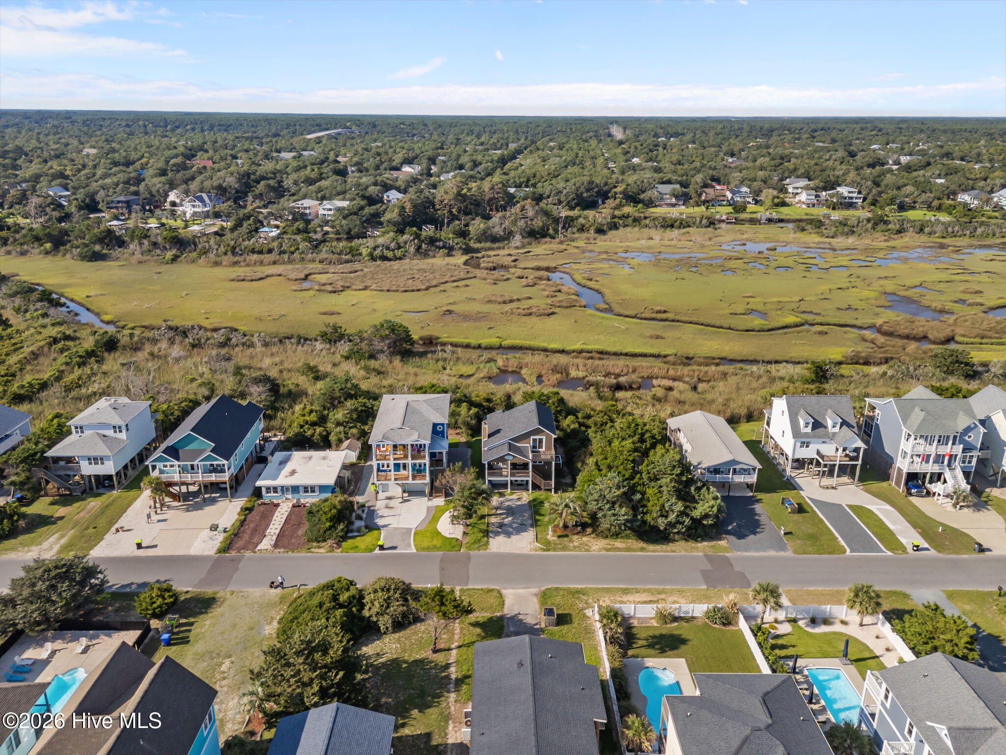 312 E Dolphin Drive