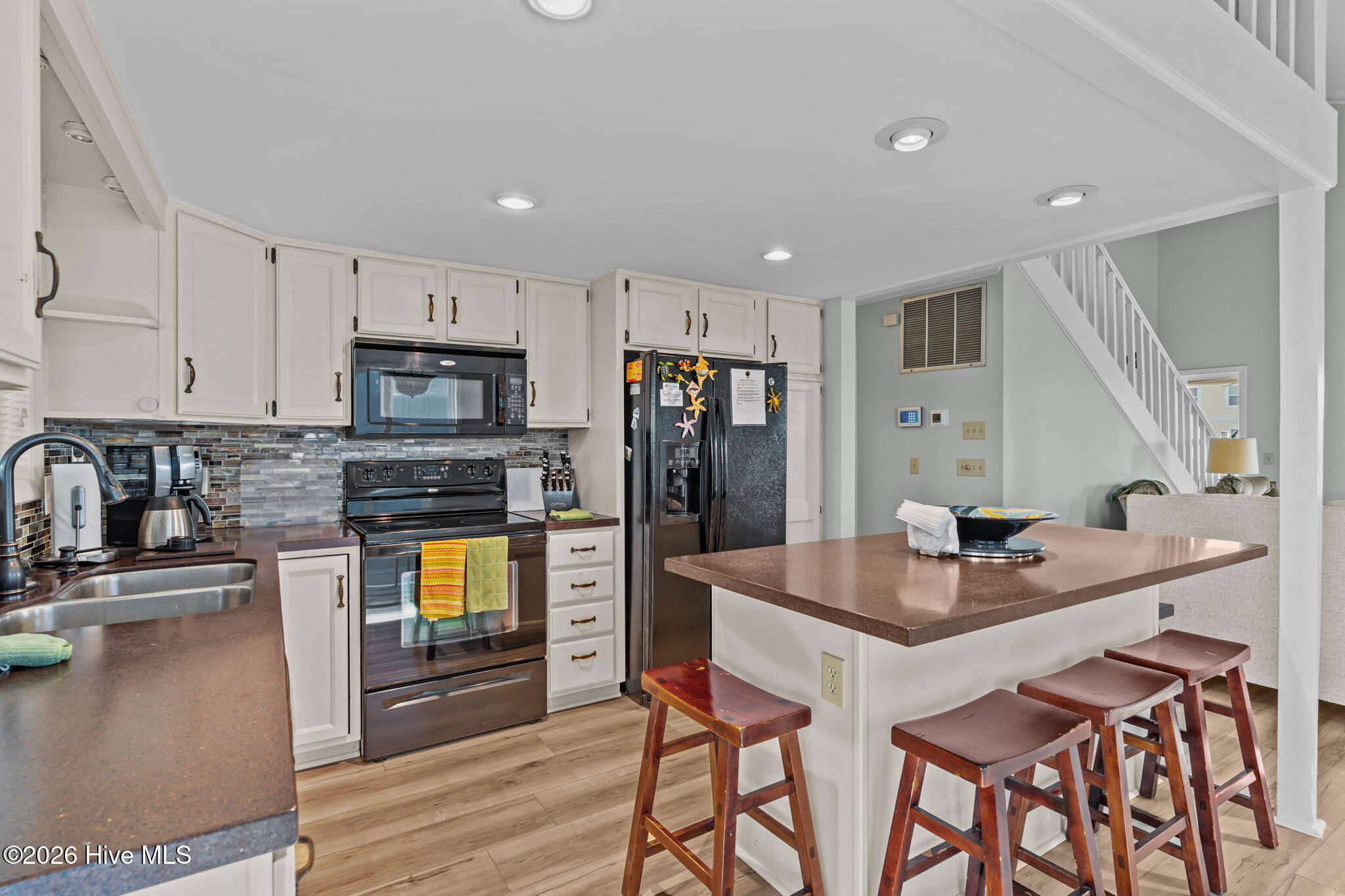 312 E Dolphin Drive