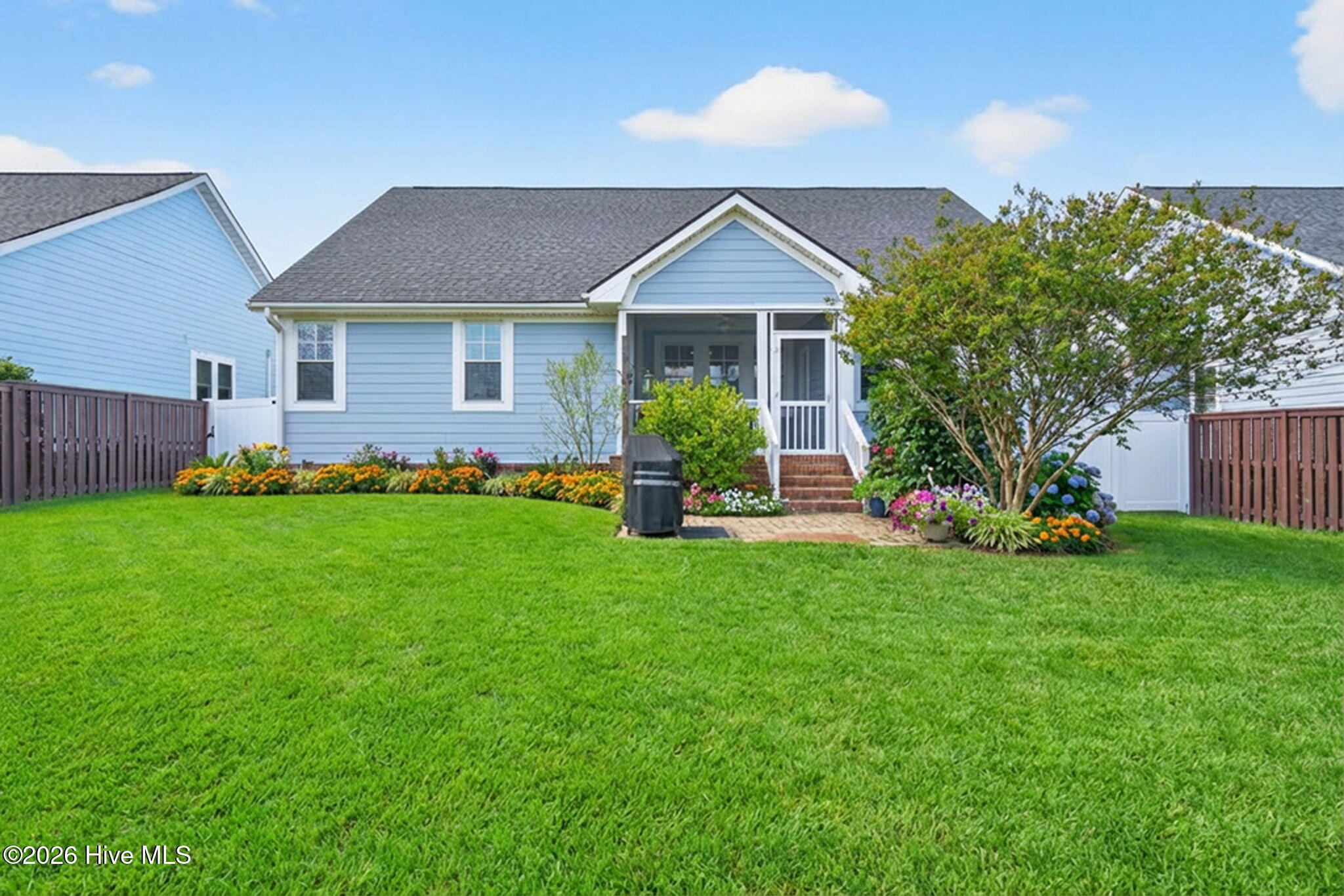 5086 Glen Cove Drive SE