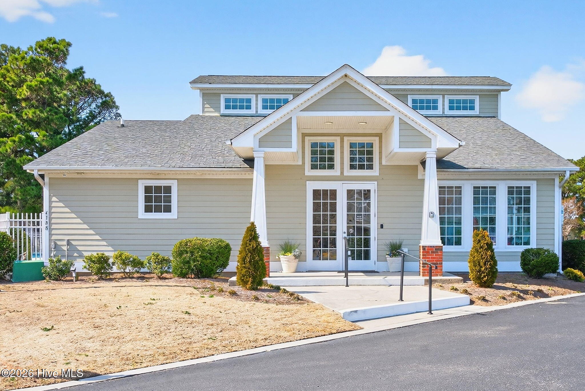 5086 Glen Cove Drive SE