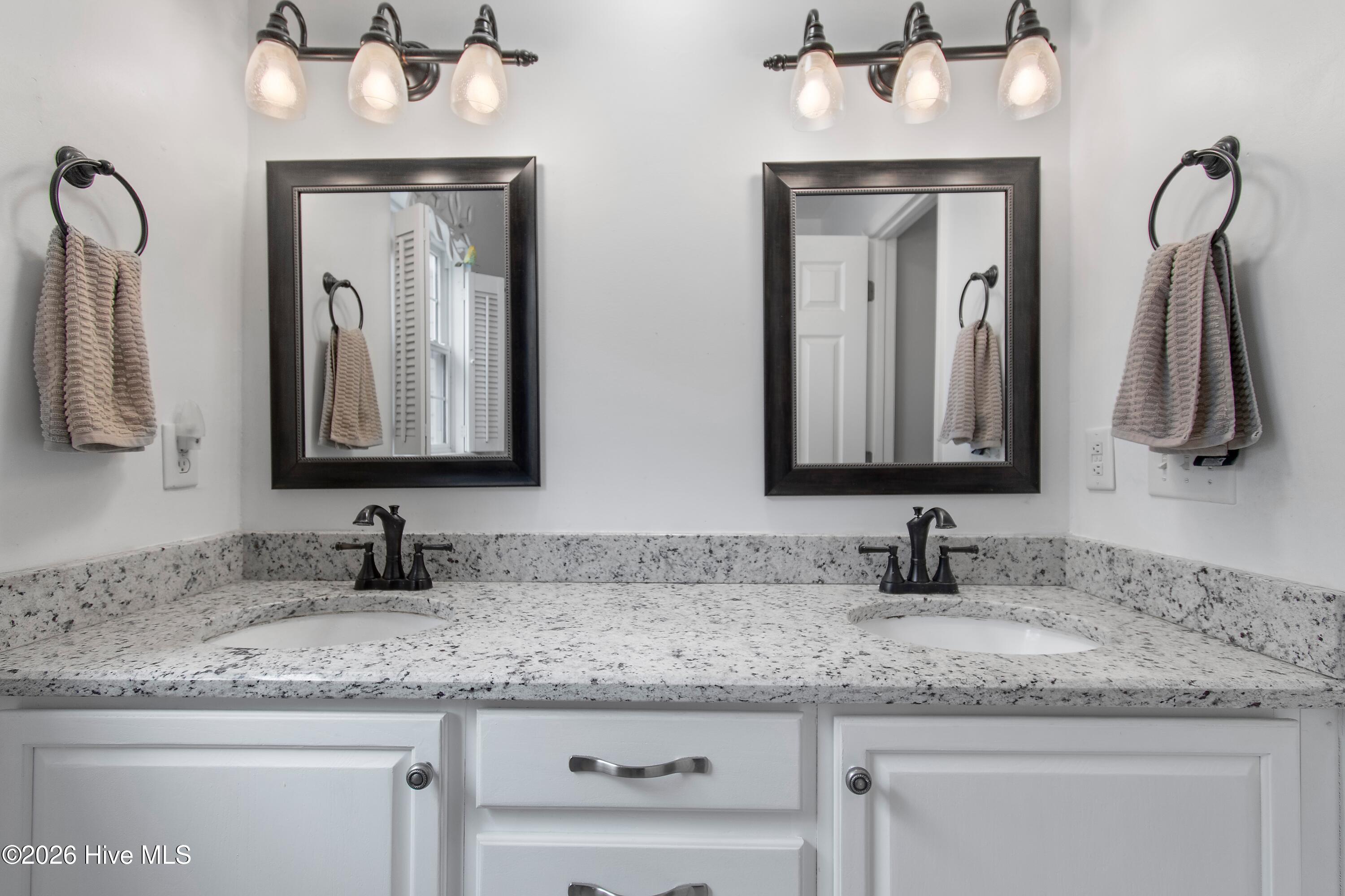 3807 Harmony Circle SE