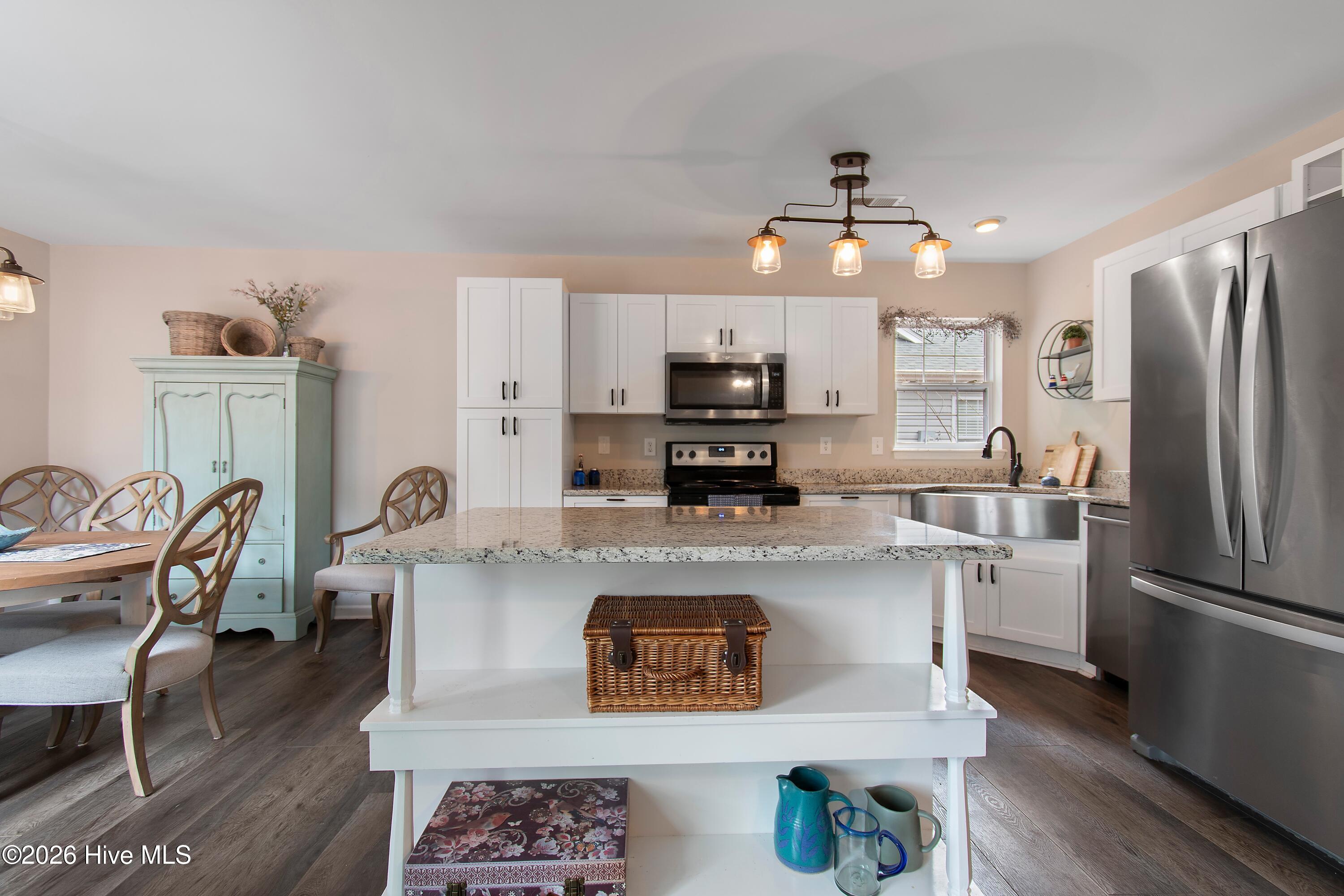 3807 Harmony Circle SE