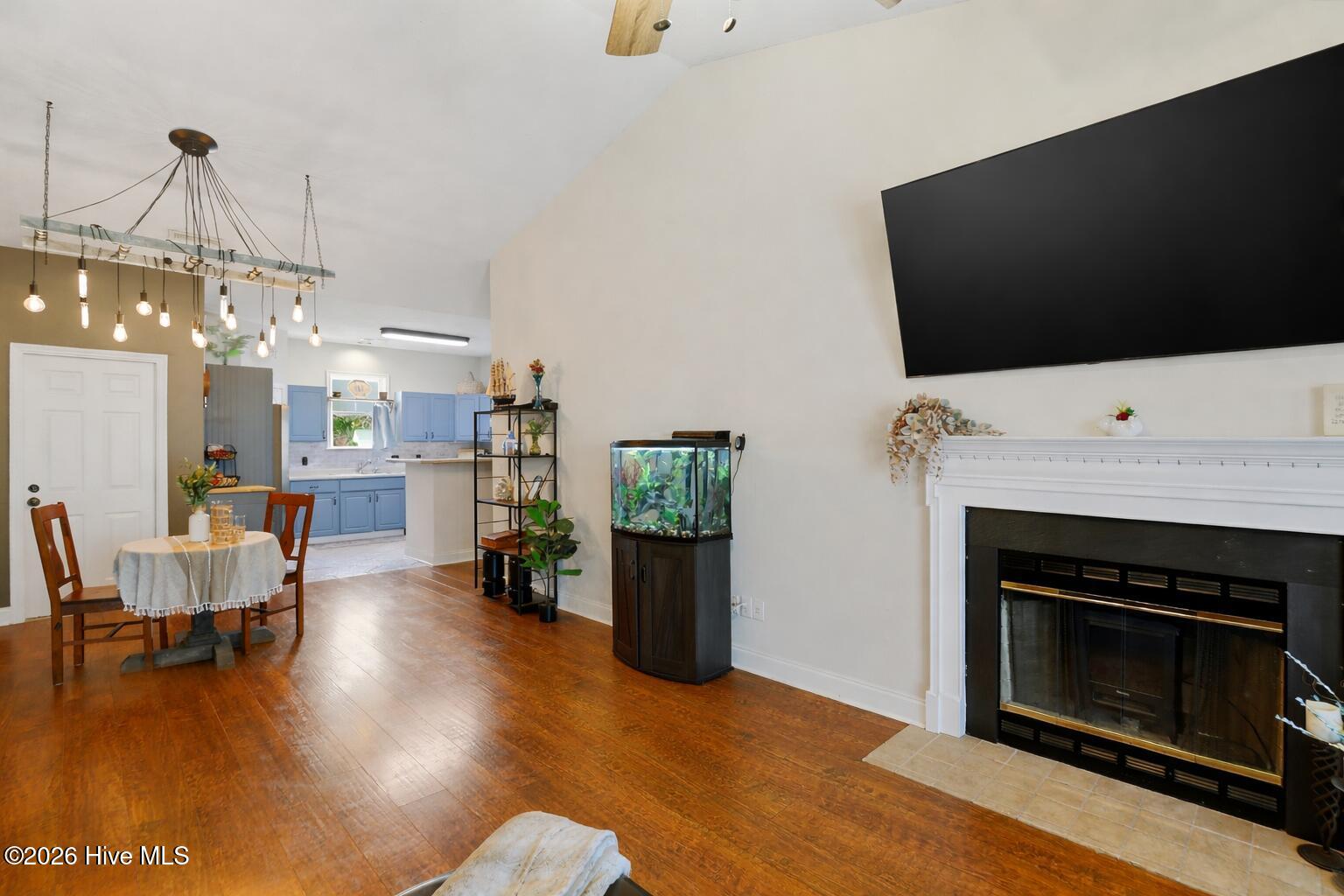 4501 Whiteweld Terrace