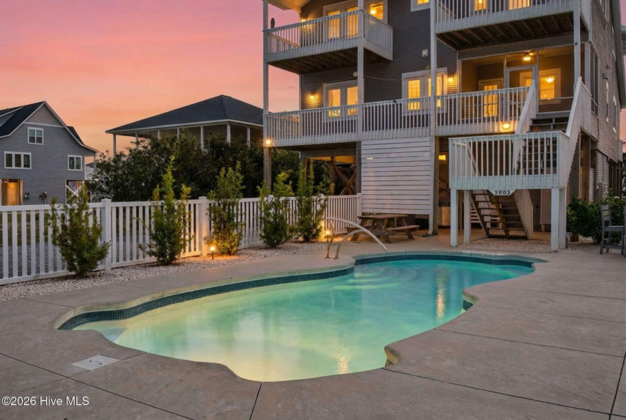 2003 W Pelican Drive