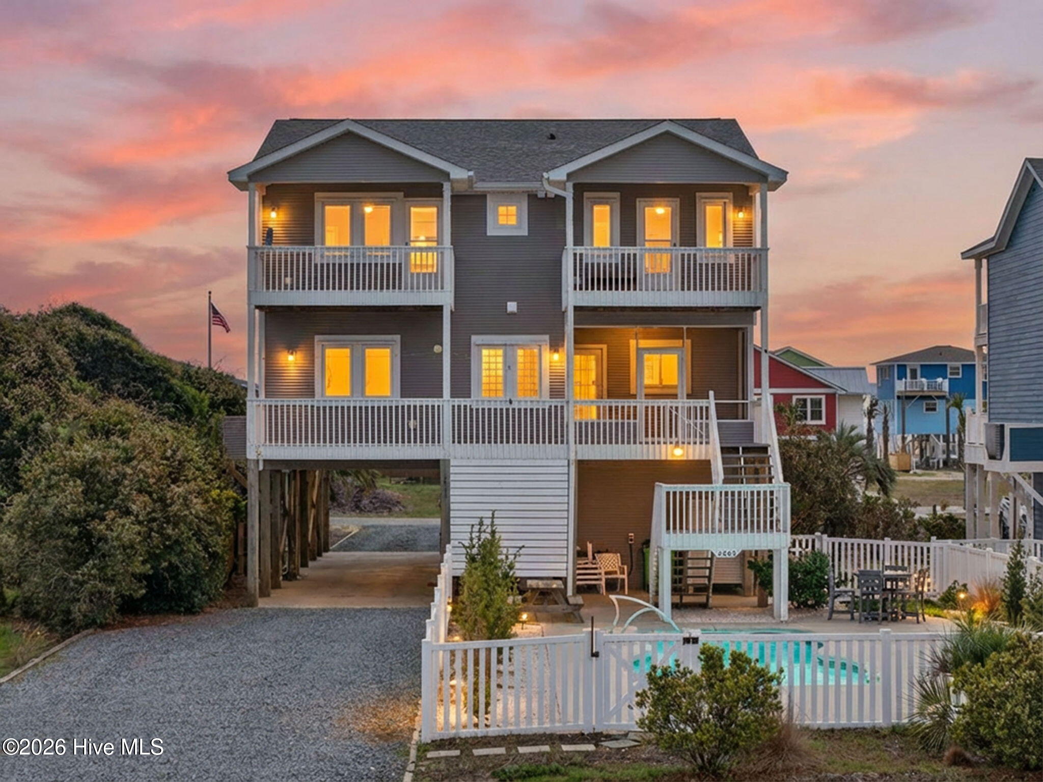 2003 W Pelican Drive