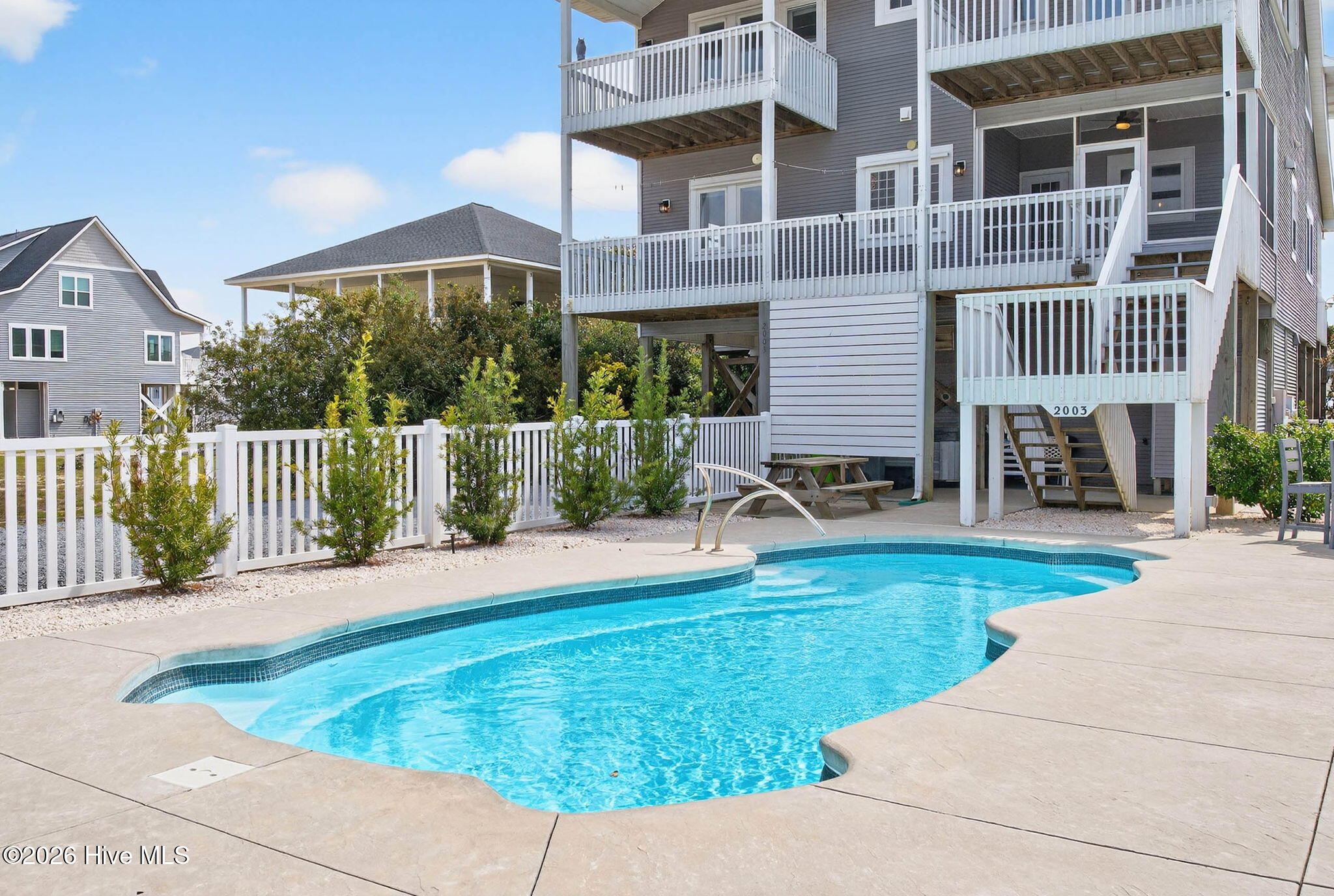 2003 W Pelican Drive