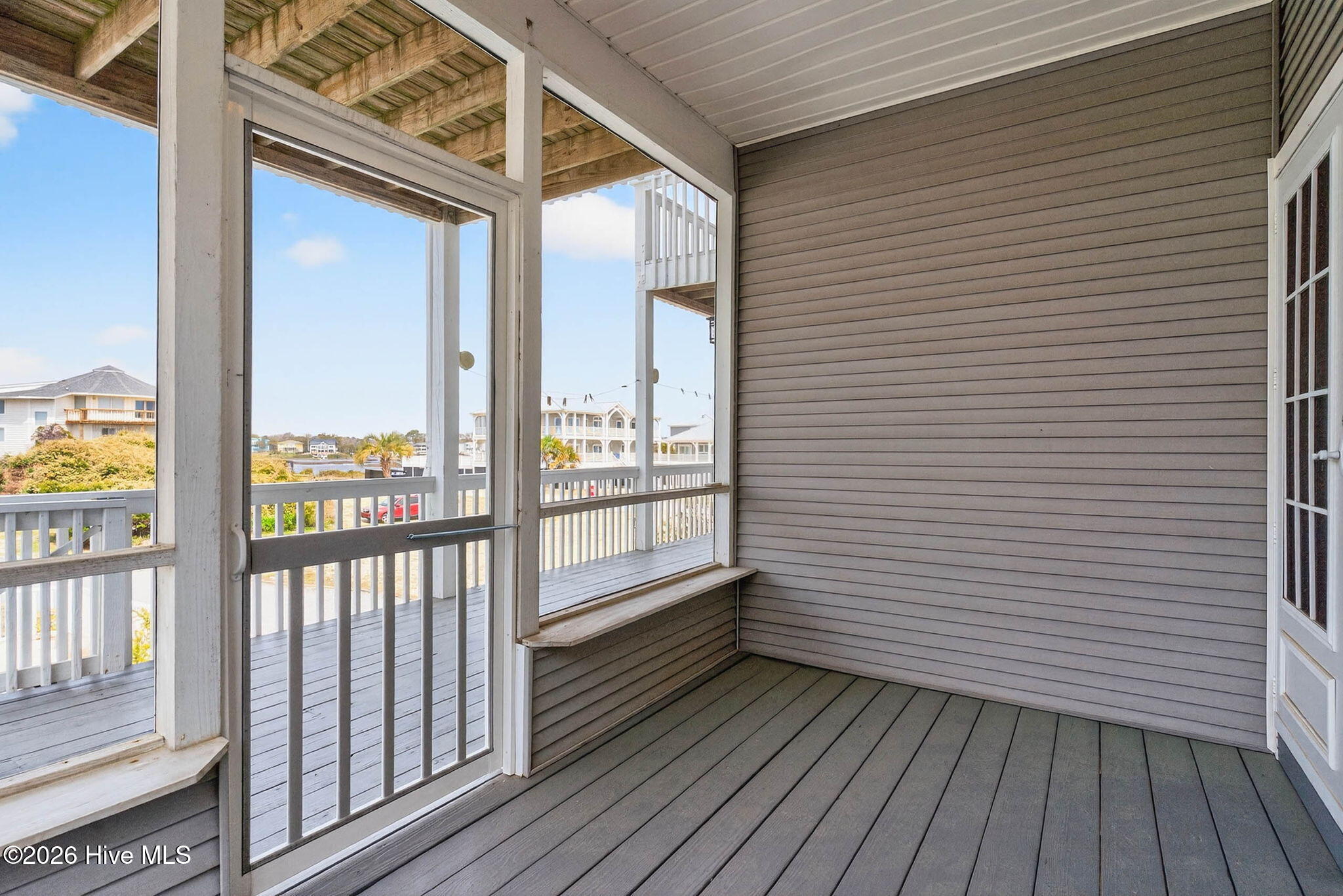 2003 W Pelican Drive