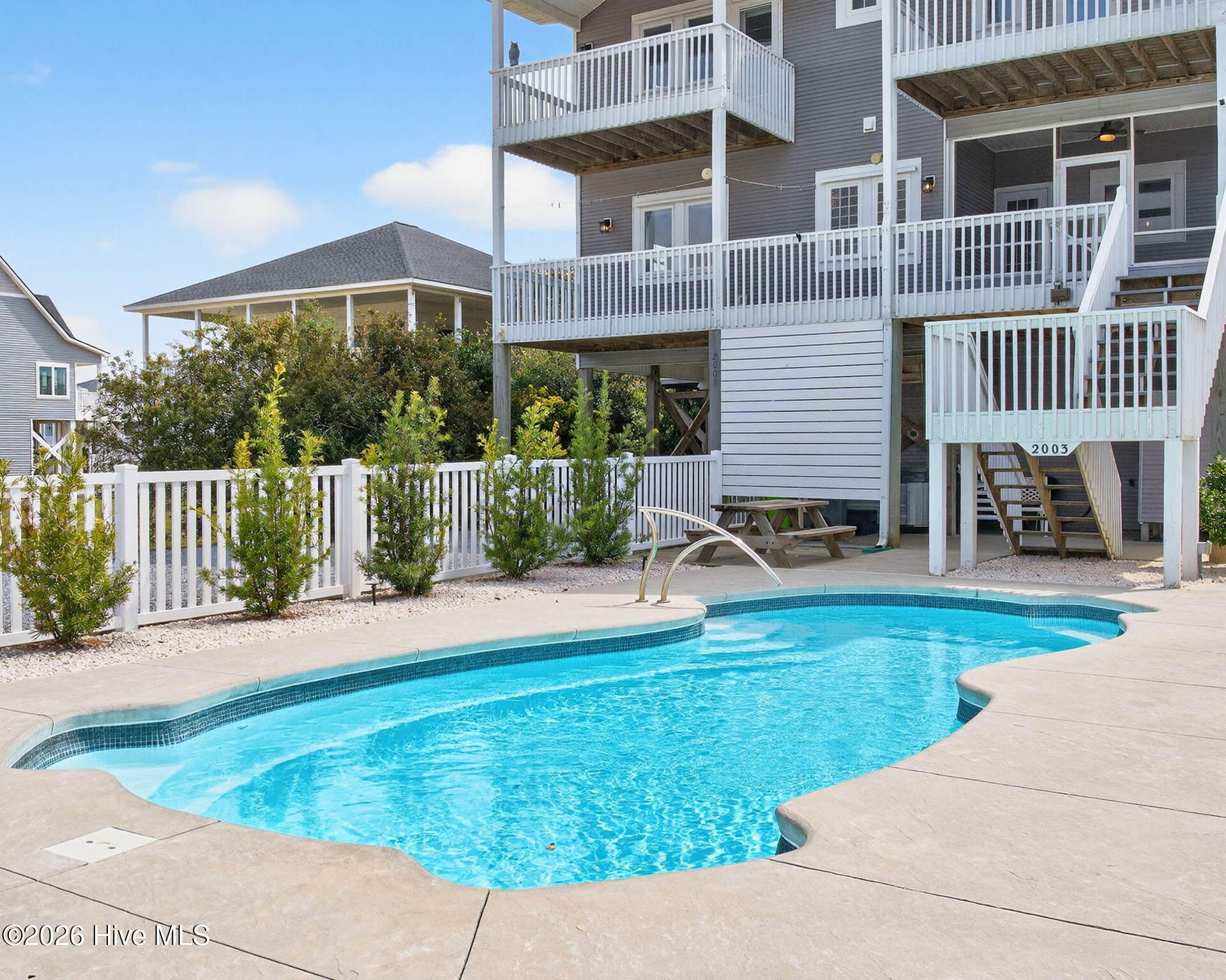 2003 W Pelican Drive