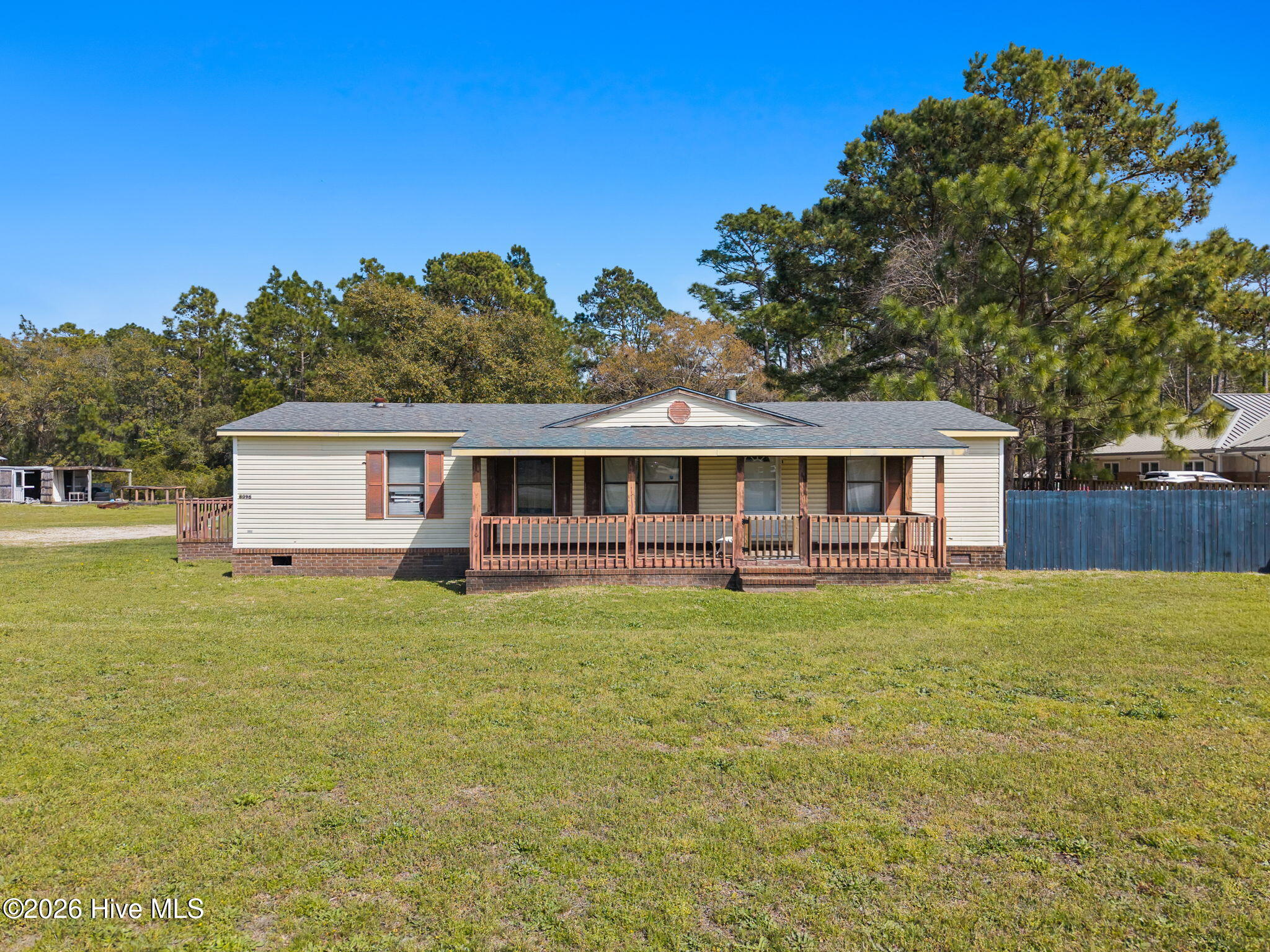 8094-8096 River Road SE