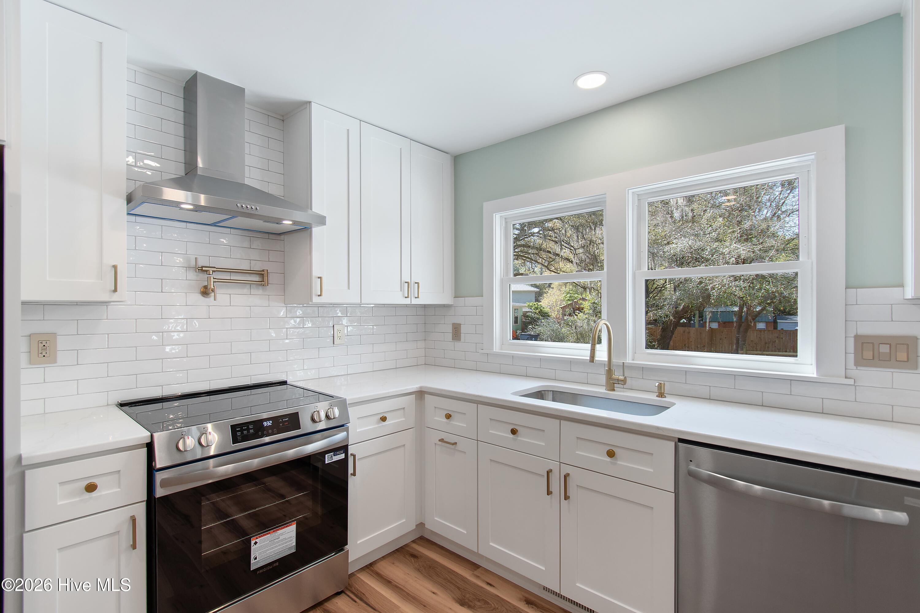 6328 Tolman Street SW