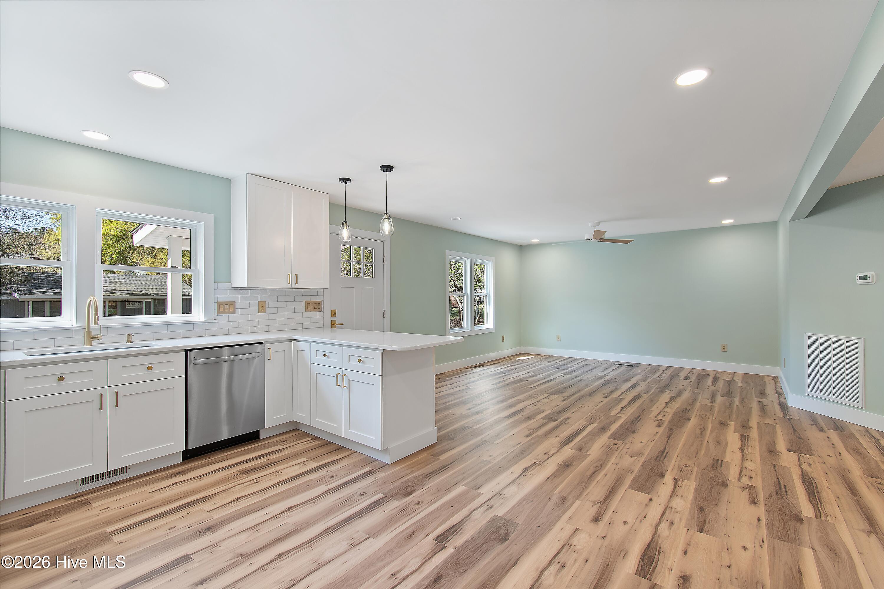 6328 Tolman Street SW