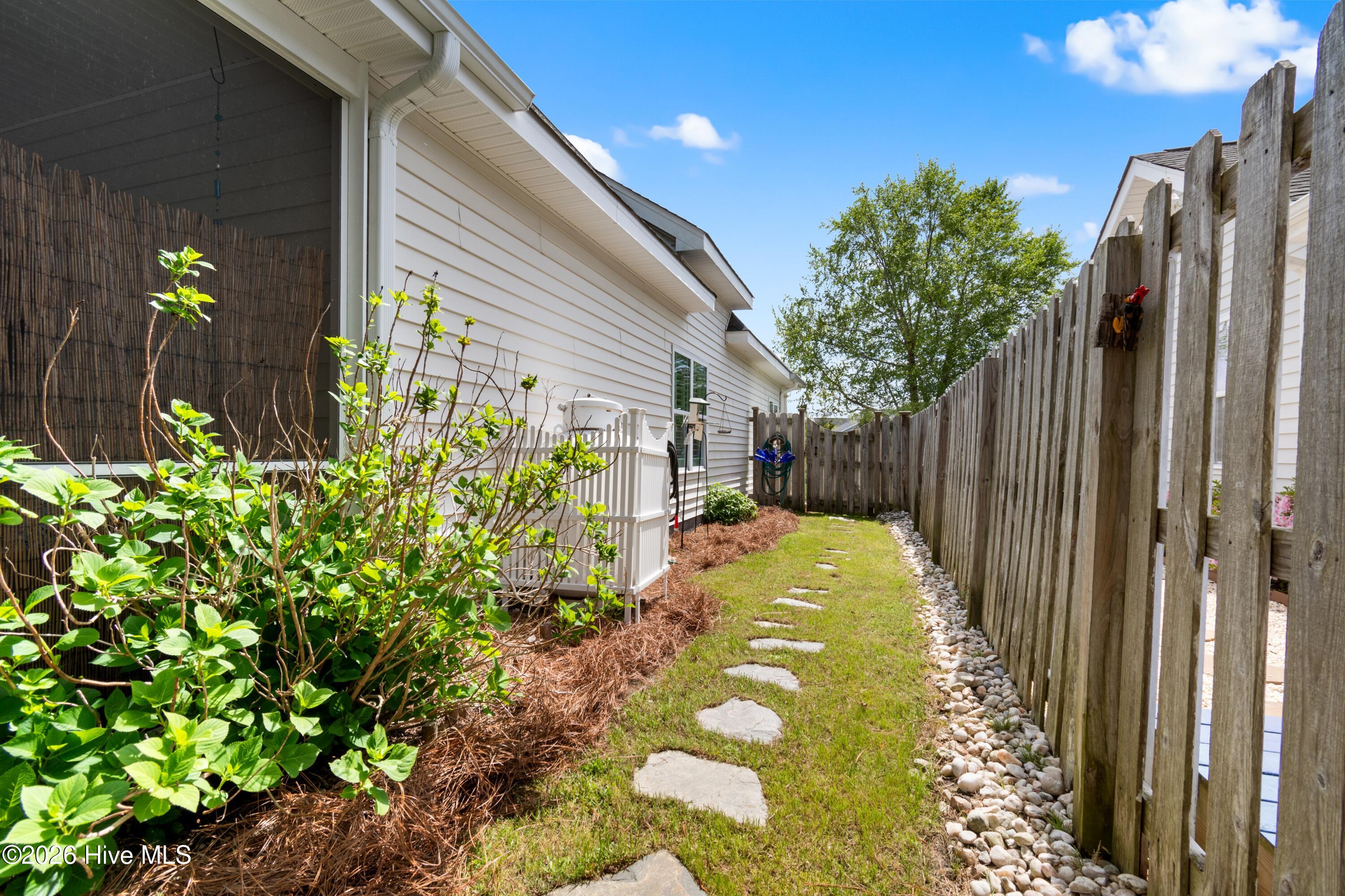 4463 Willow Moss Way