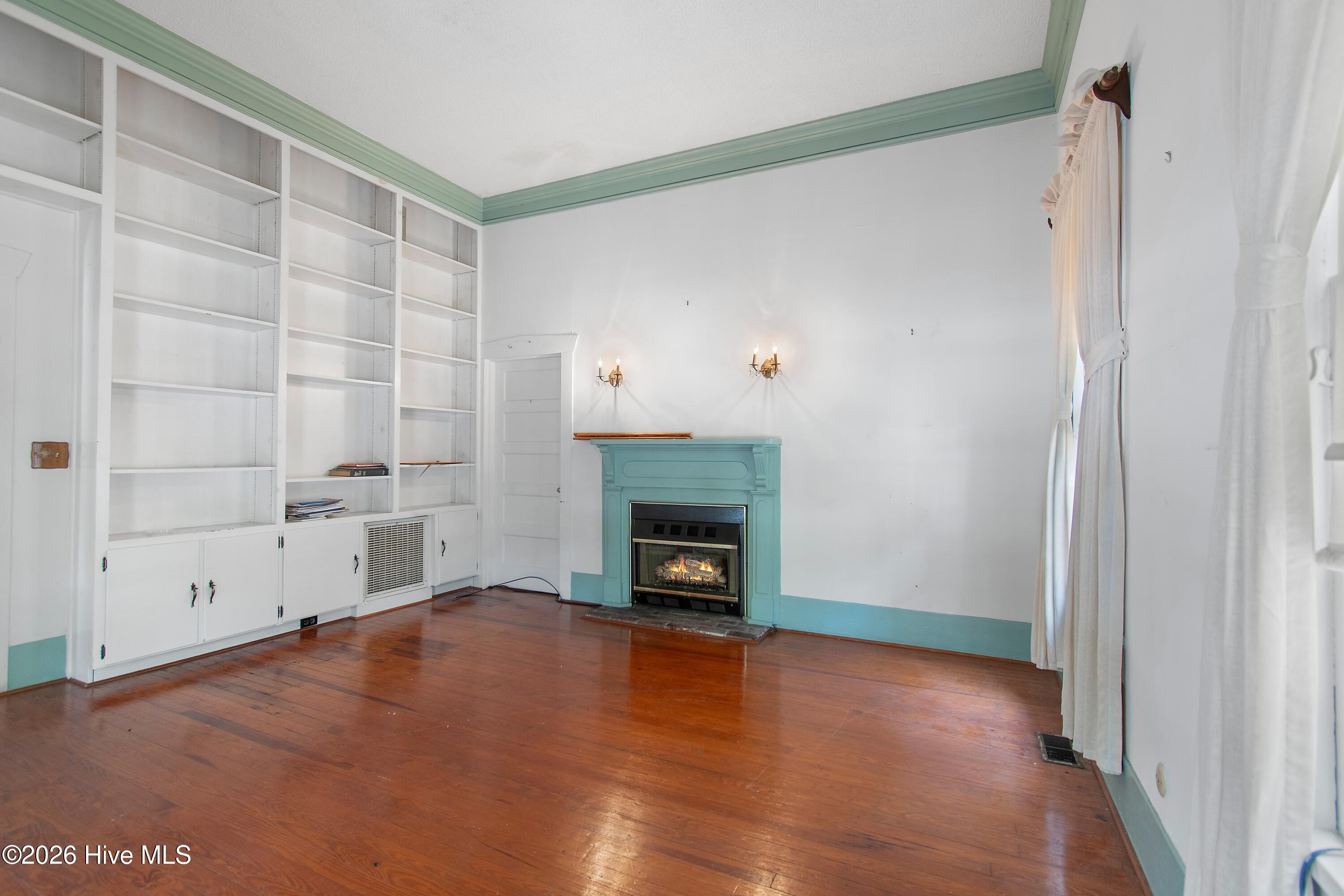 301 E Moore Street