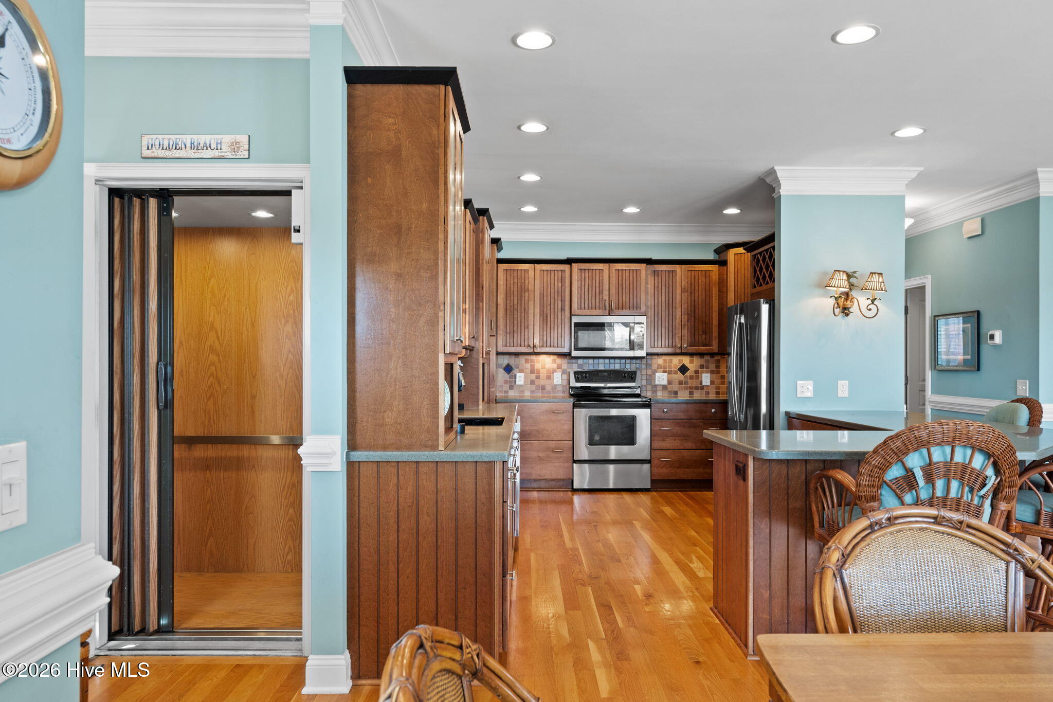 2829 Pirate Shores Drive SW