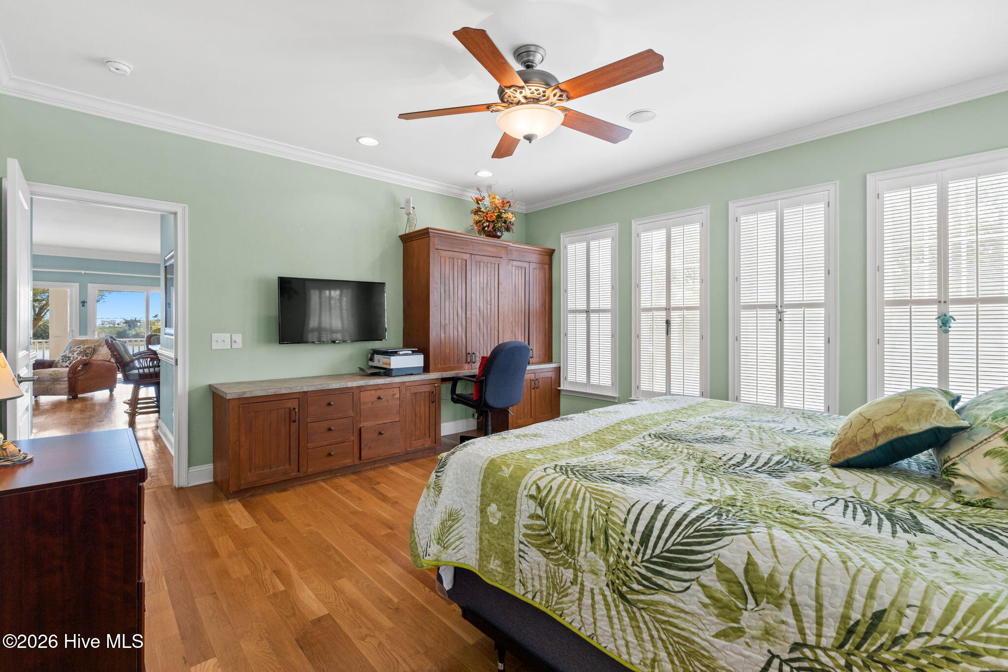 2829 Pirate Shores Drive SW