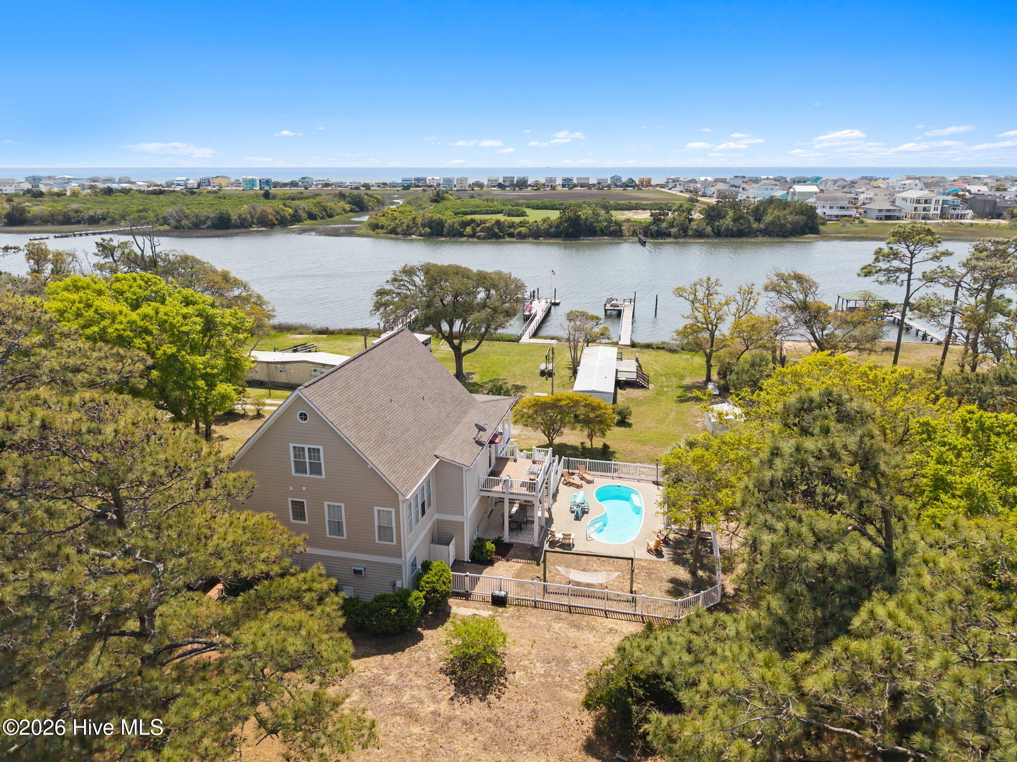 2829 Pirate Shores Drive SW