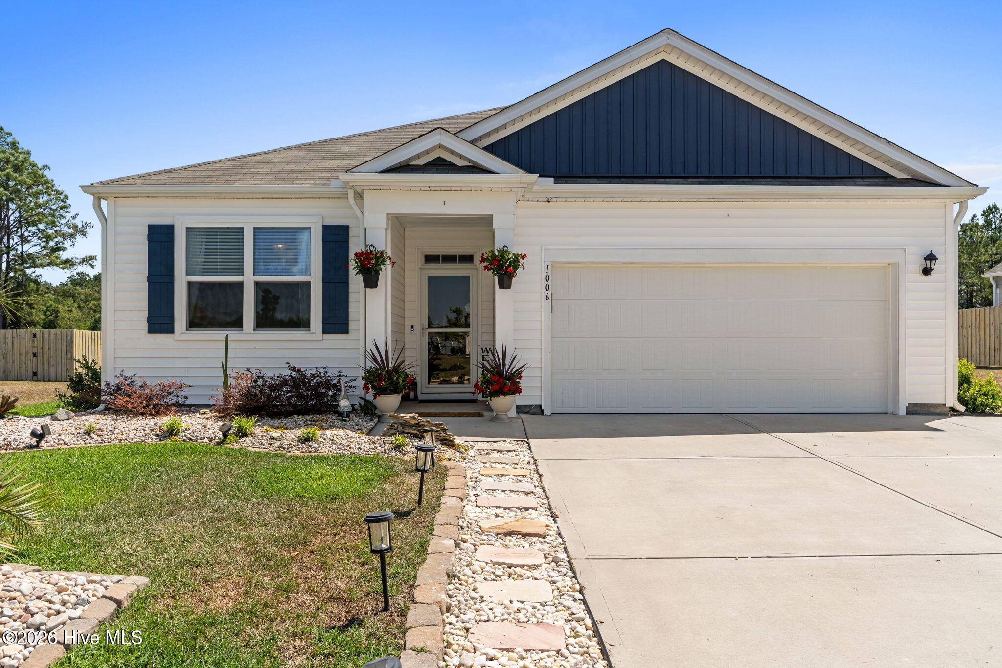 1006 Burled Oak Ridge Loop SE