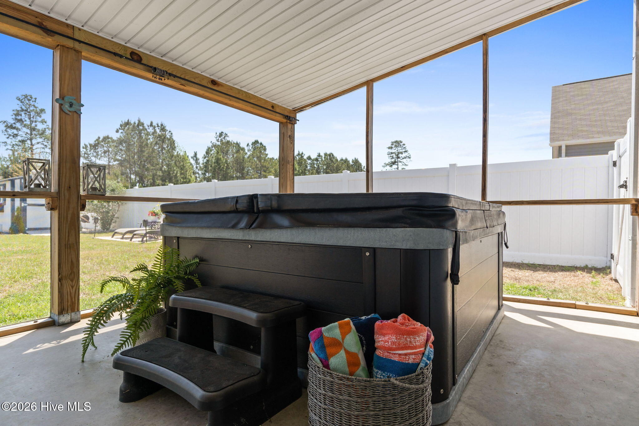 1006 Burled Oak Ridge Loop SE