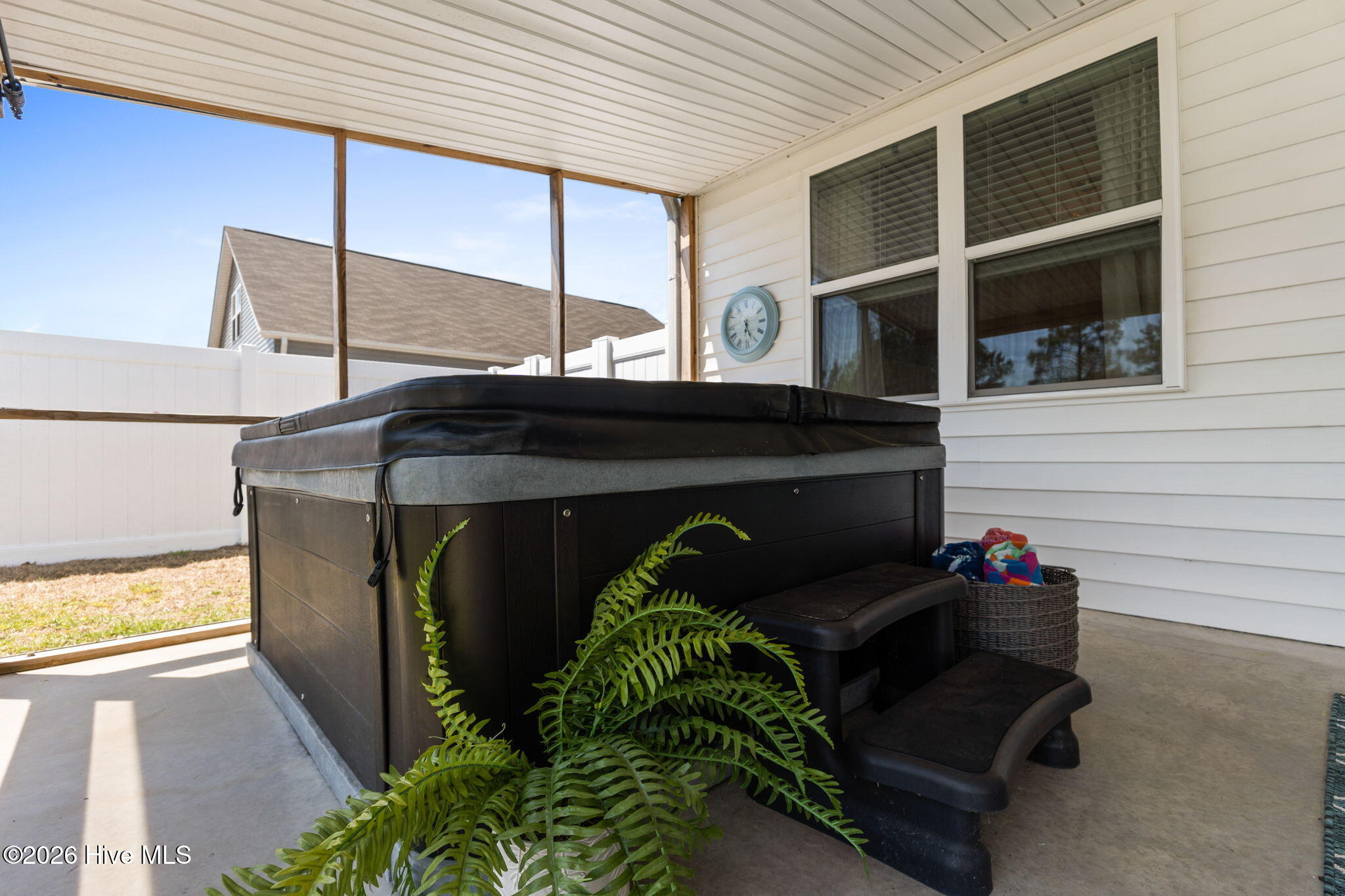 1006 Burled Oak Ridge Loop SE