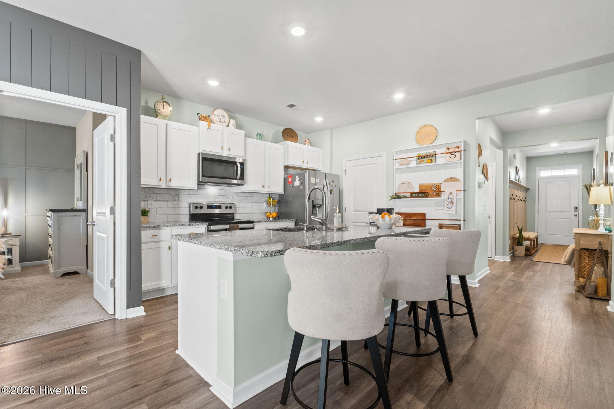 1006 Burled Oak Ridge Loop SE