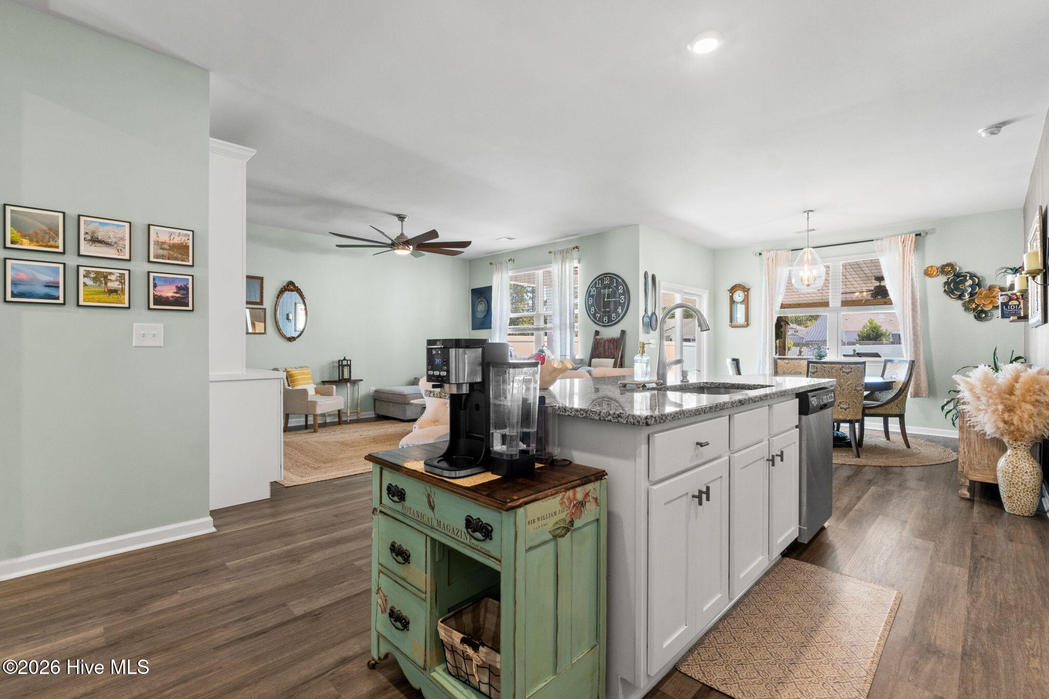 1006 Burled Oak Ridge Loop SE