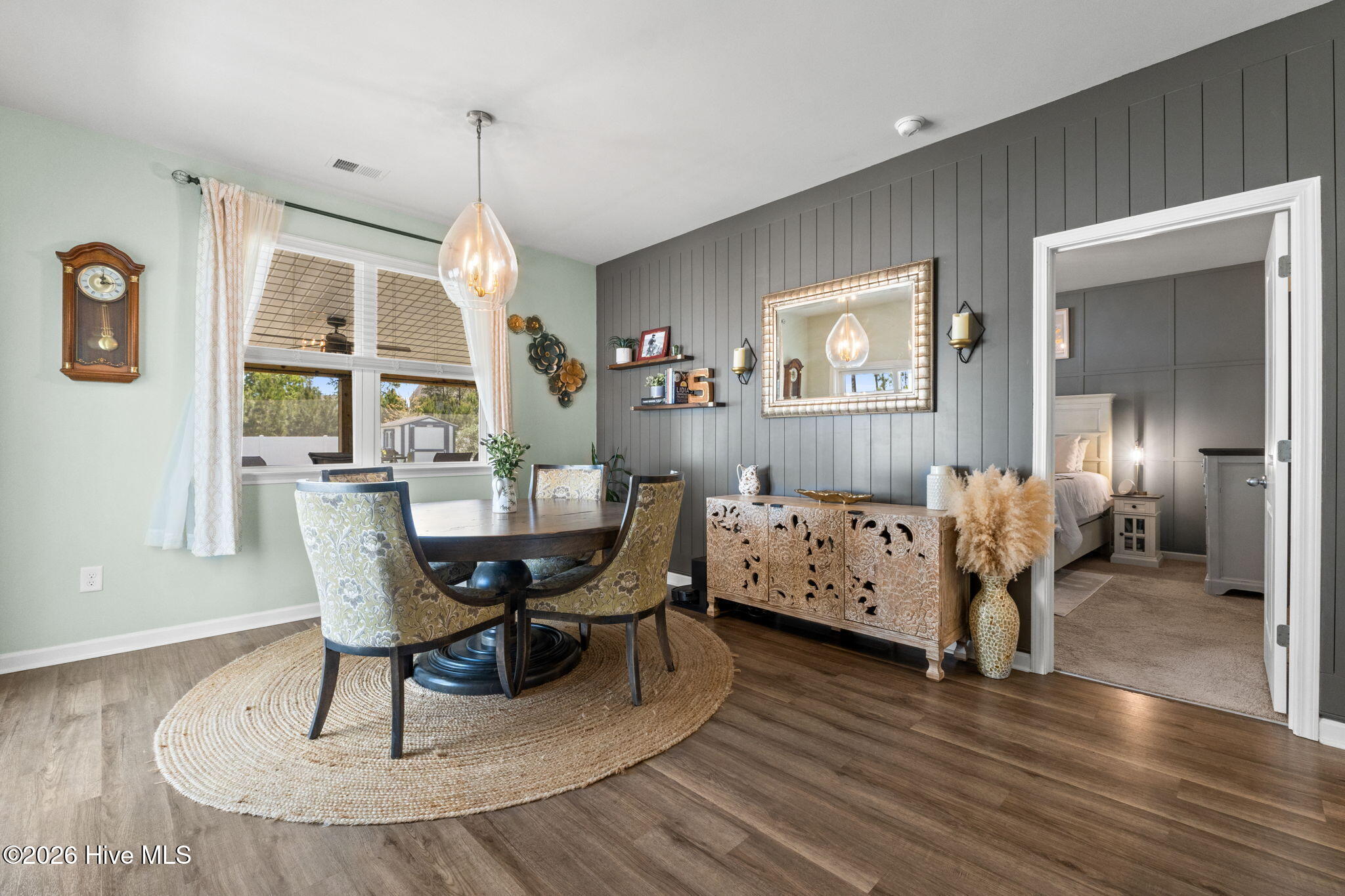 1006 Burled Oak Ridge Loop SE