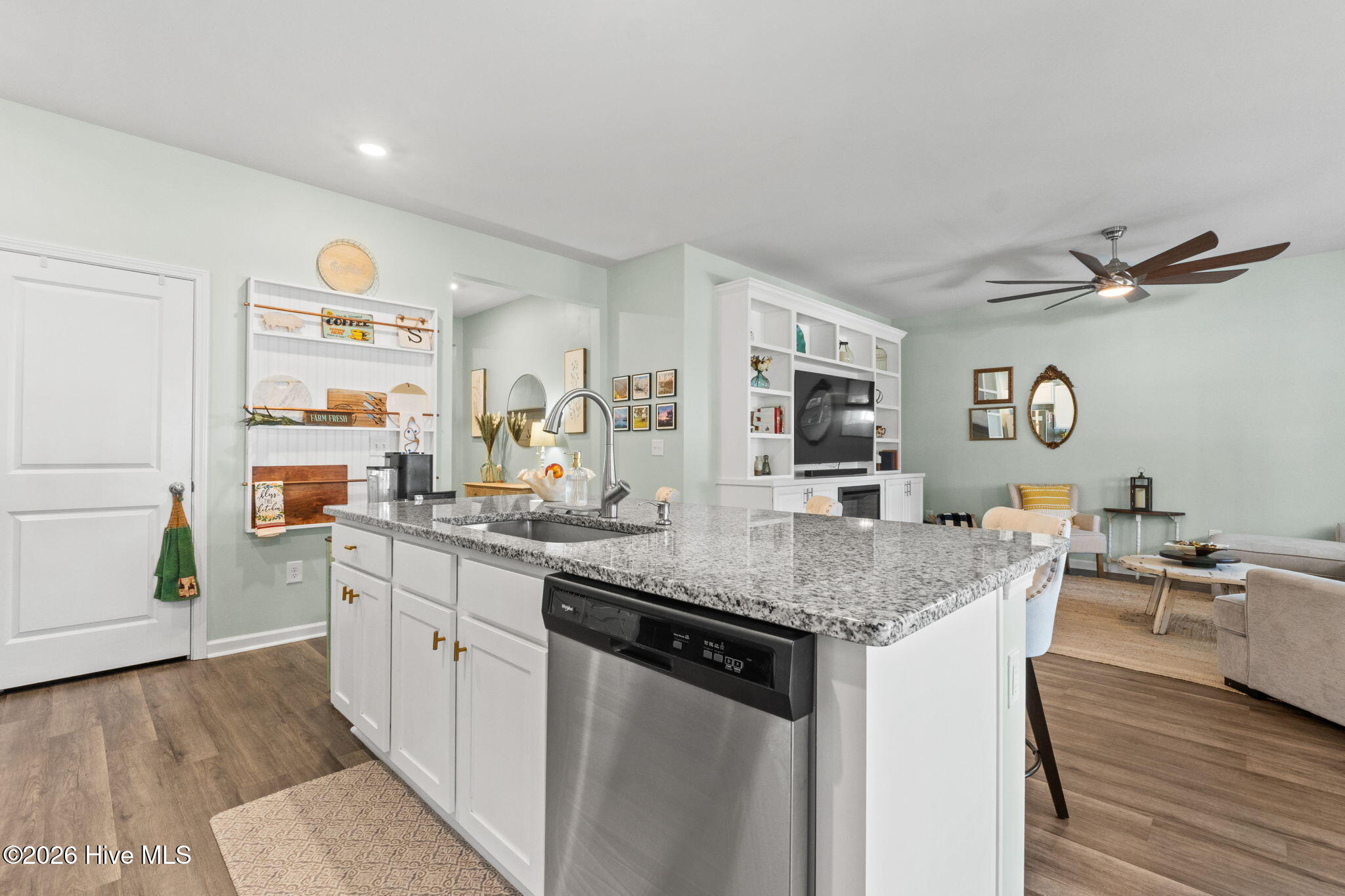 1006 Burled Oak Ridge Loop SE