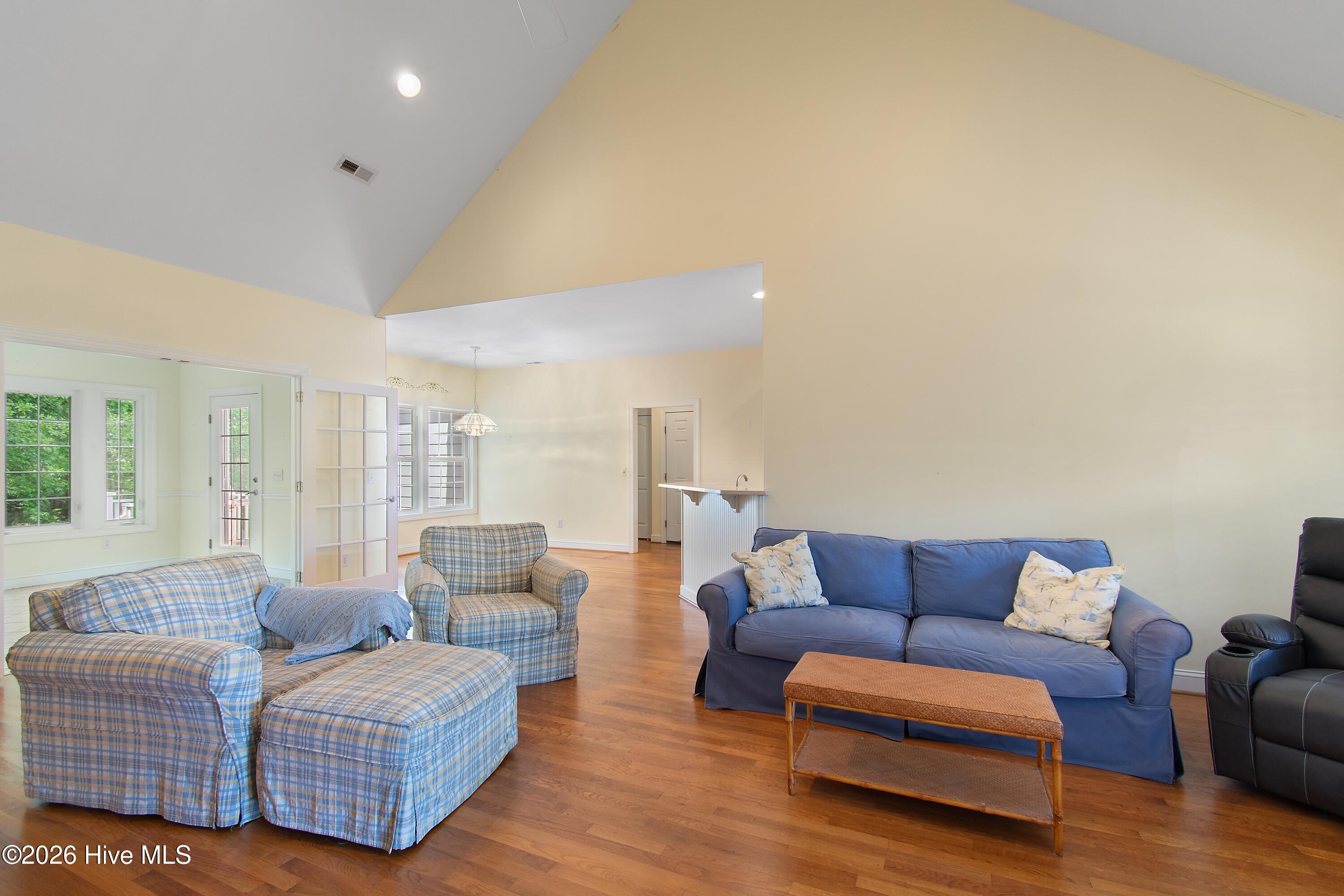 429 Autumn Chase SE
