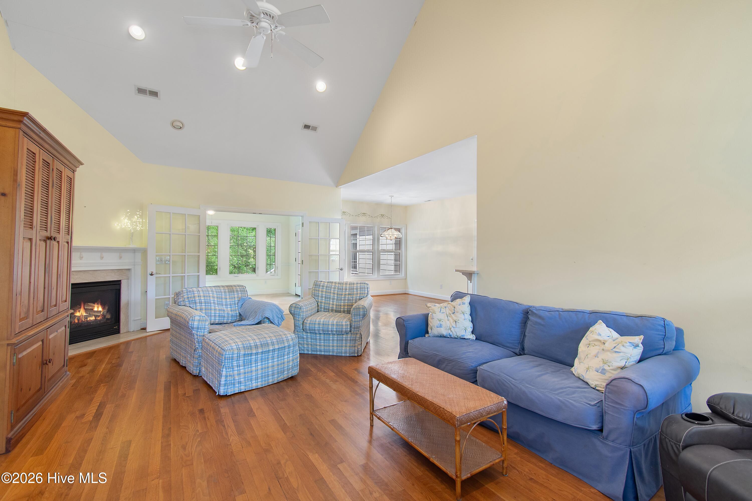 429 Autumn Chase SE