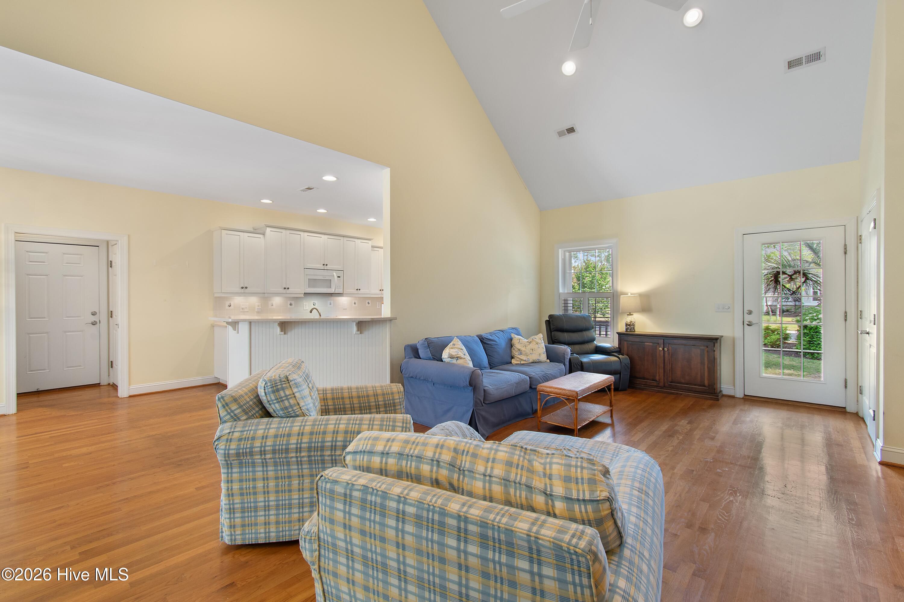 429 Autumn Chase SE