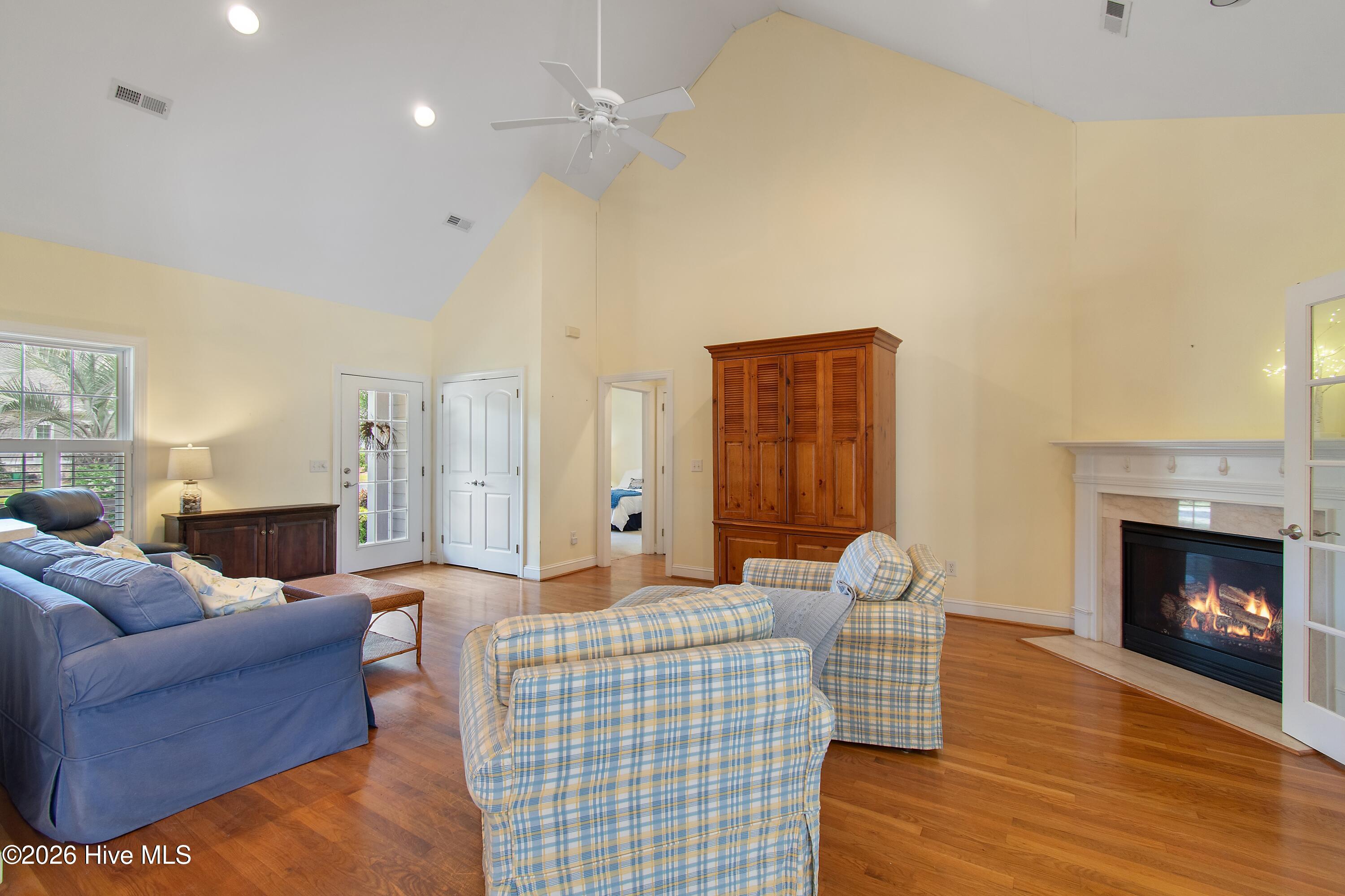 429 Autumn Chase SE
