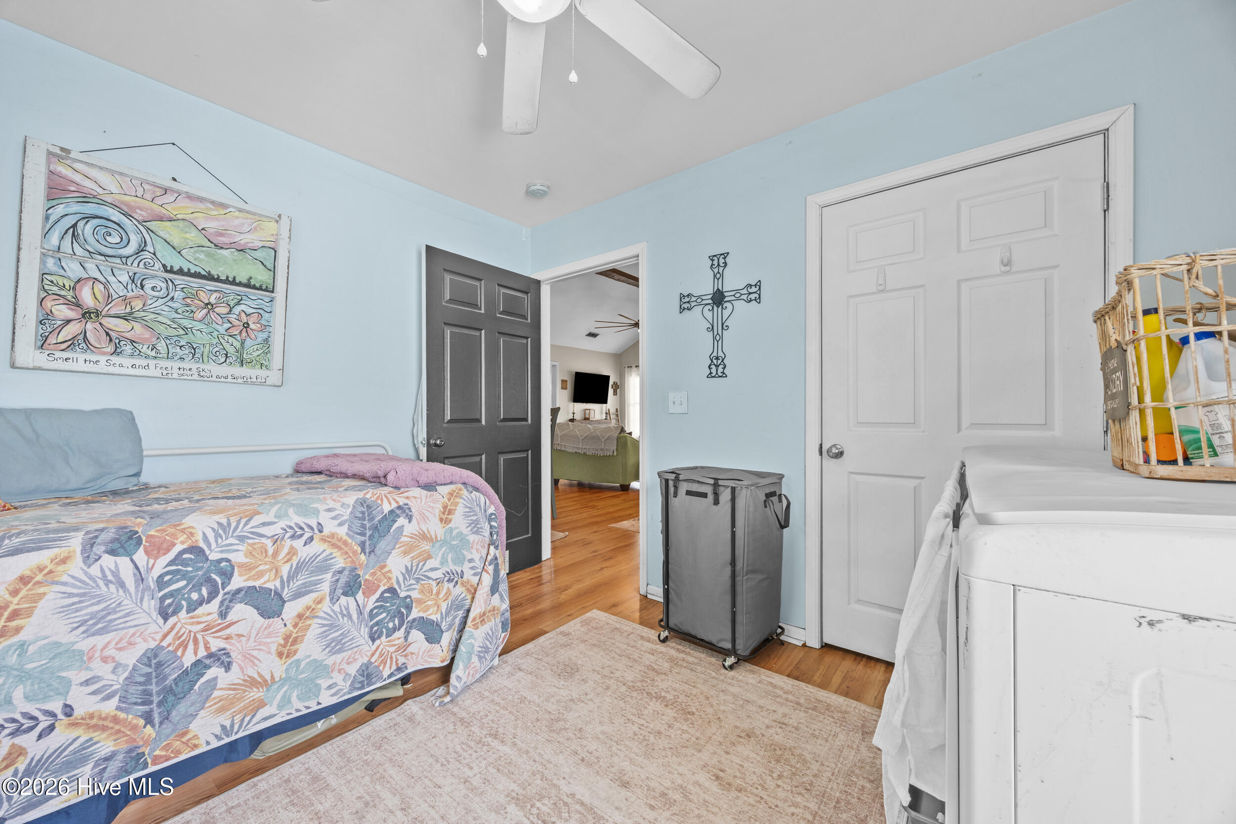 1903 E Oak Island Drive
