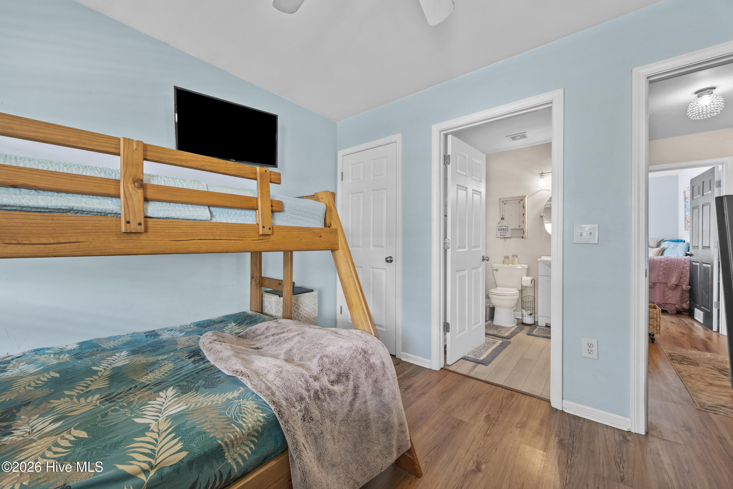 1903 E Oak Island Drive