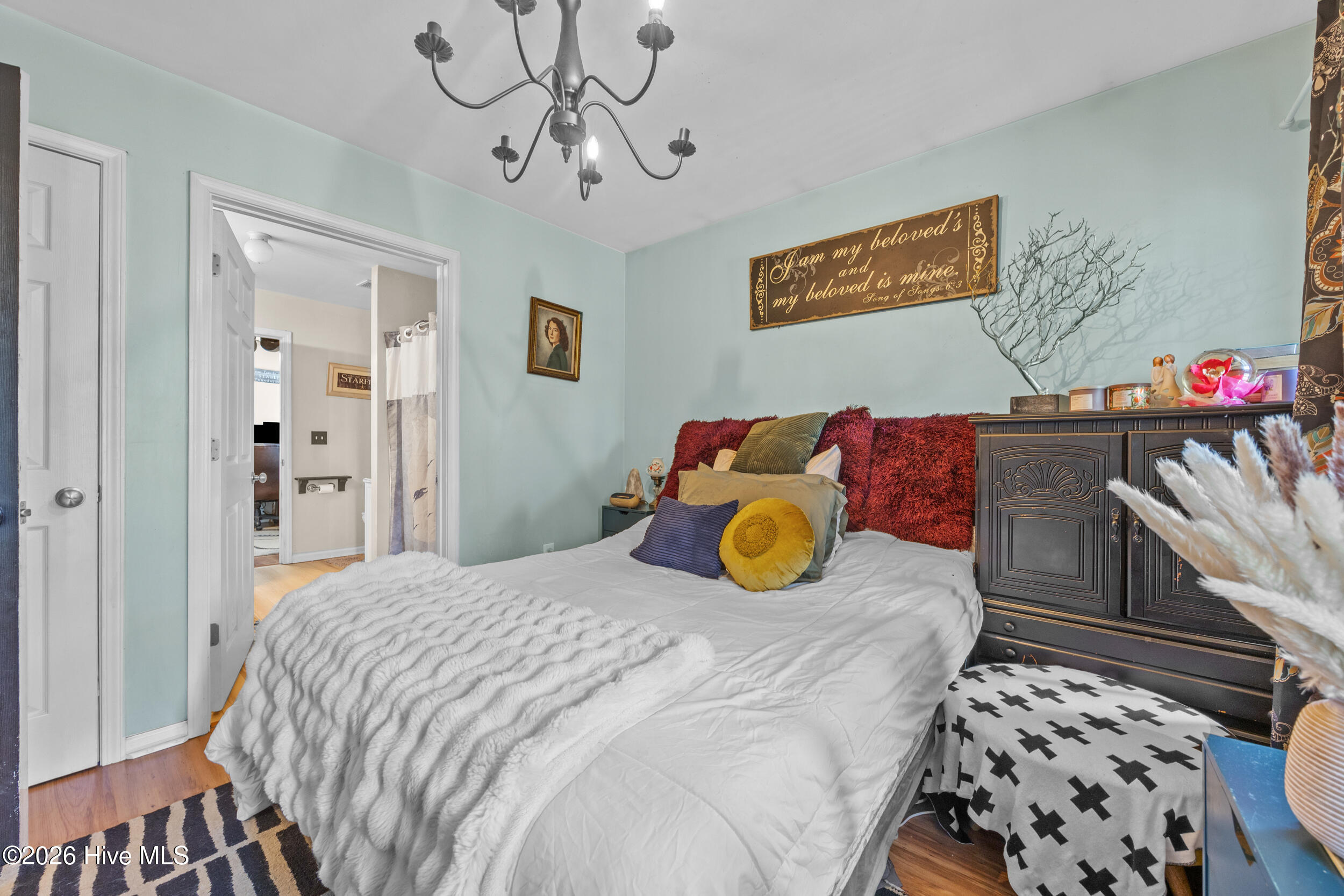 1903 E Oak Island Drive