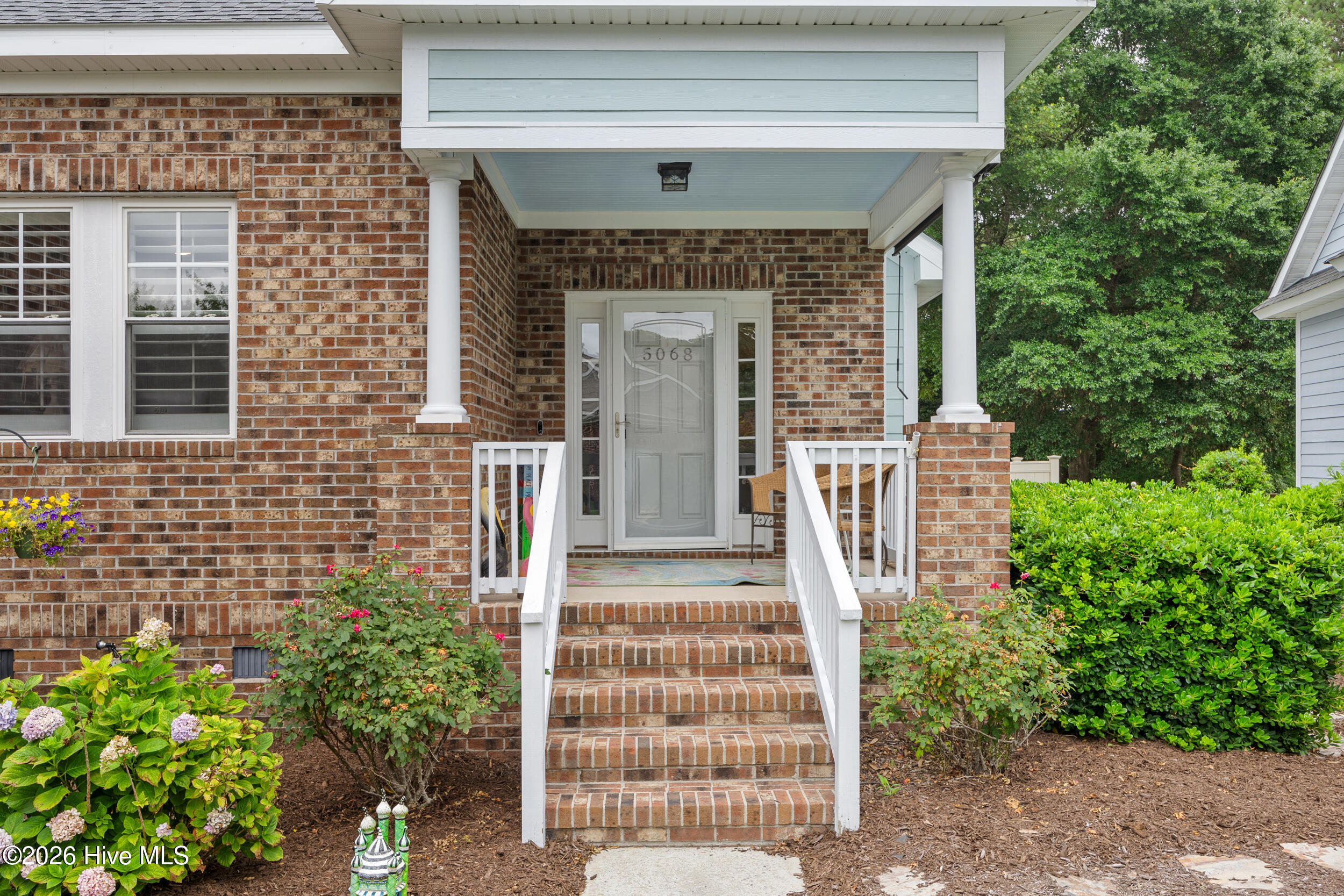 5068 Glen Cove Drive SE