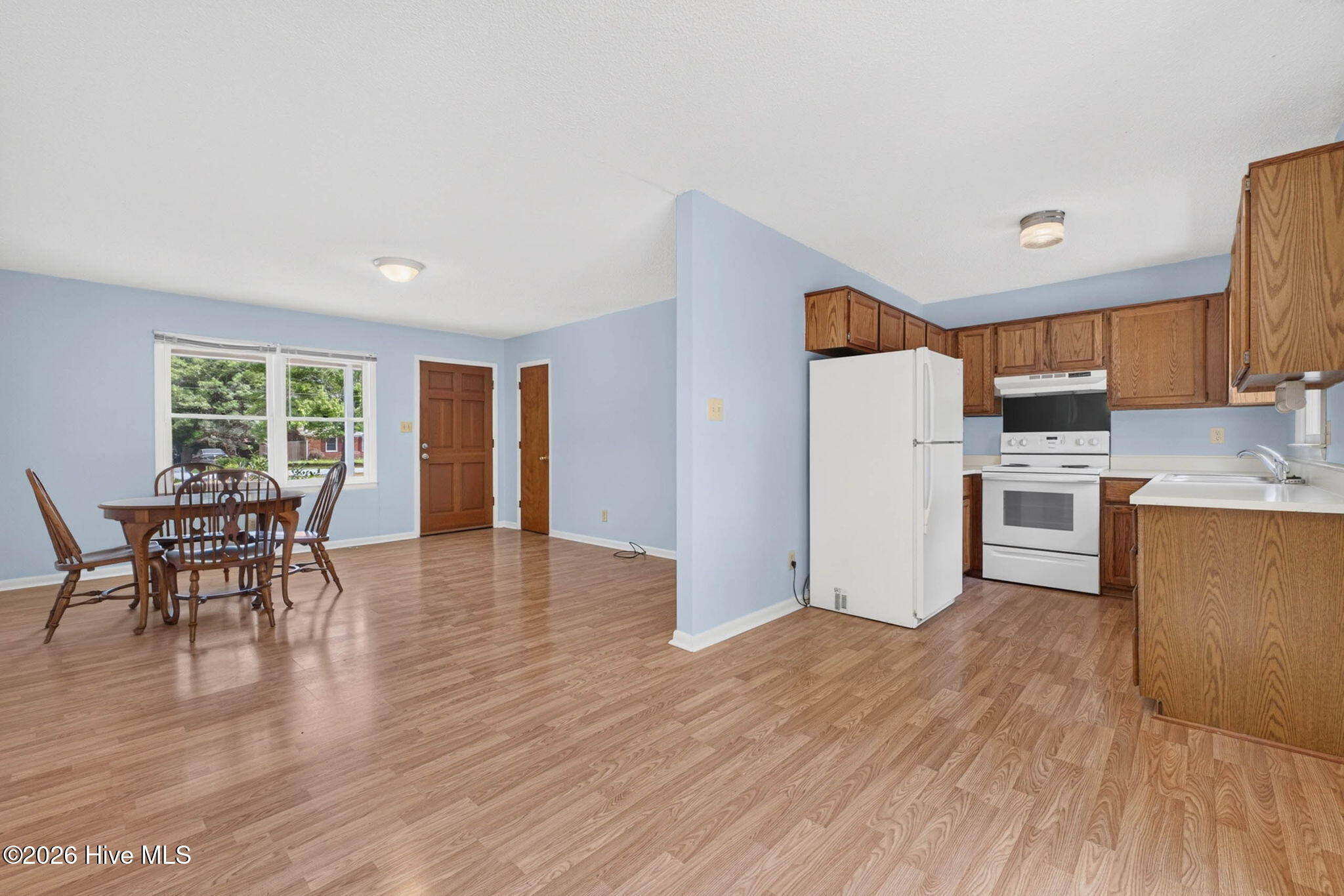 225 E 11th Street E