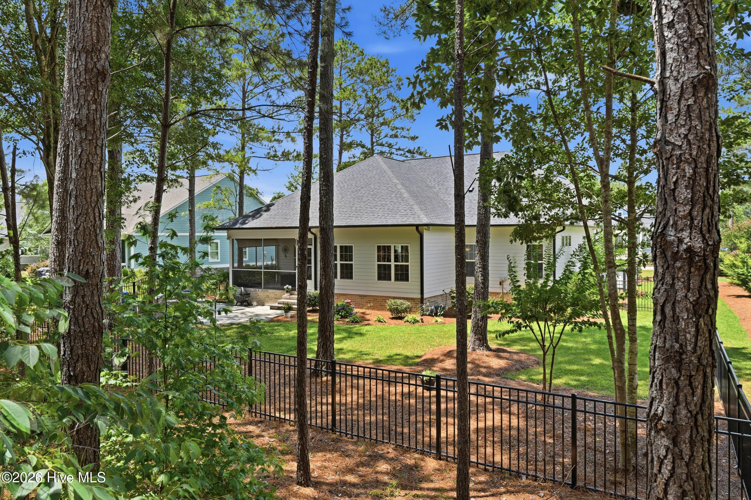 789 Breezewood Drive SE