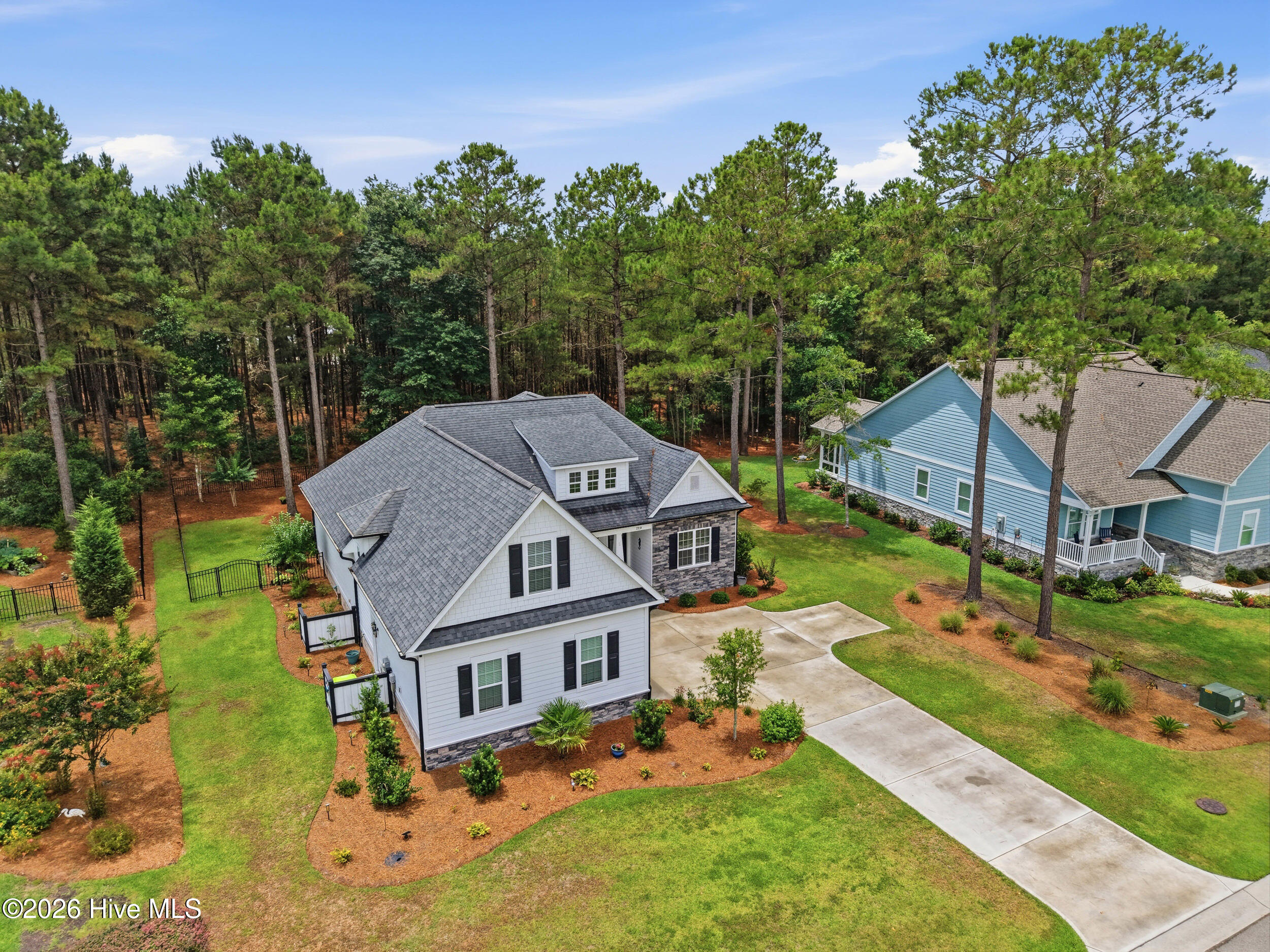 789 Breezewood Drive SE